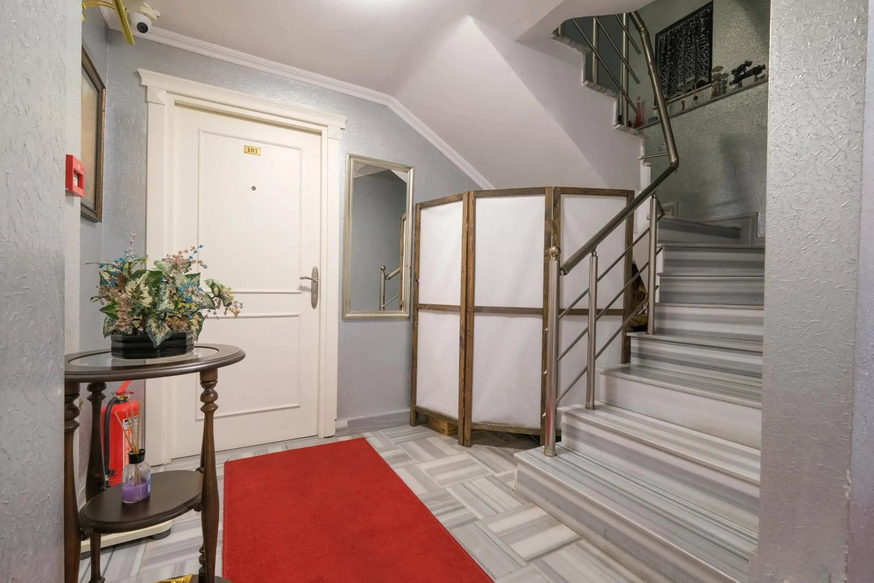 Property building in Loren Hotel&Suites Property building in Loren Hotel&Suites