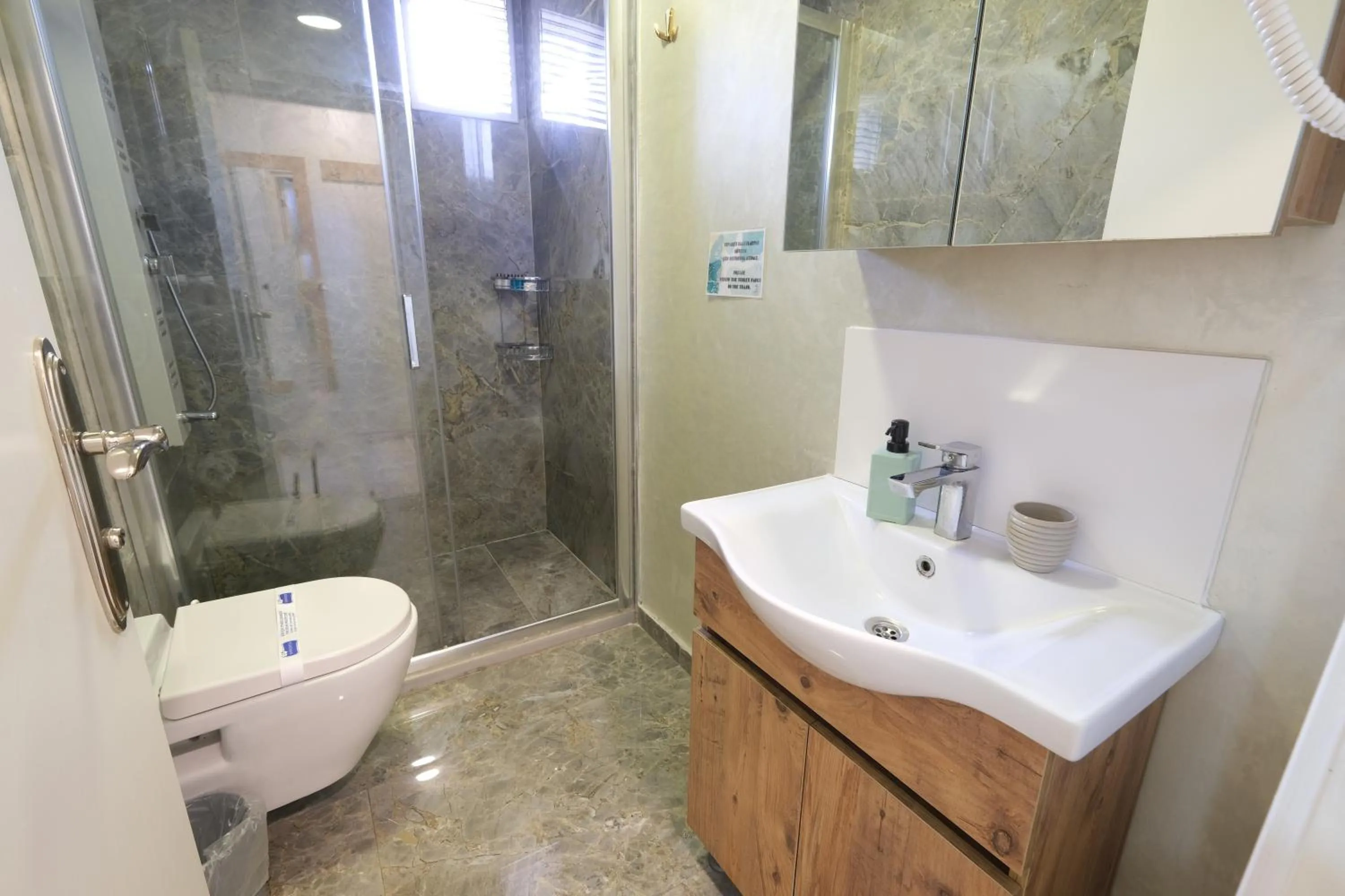 Bathroom in Loren Hotel&Suites