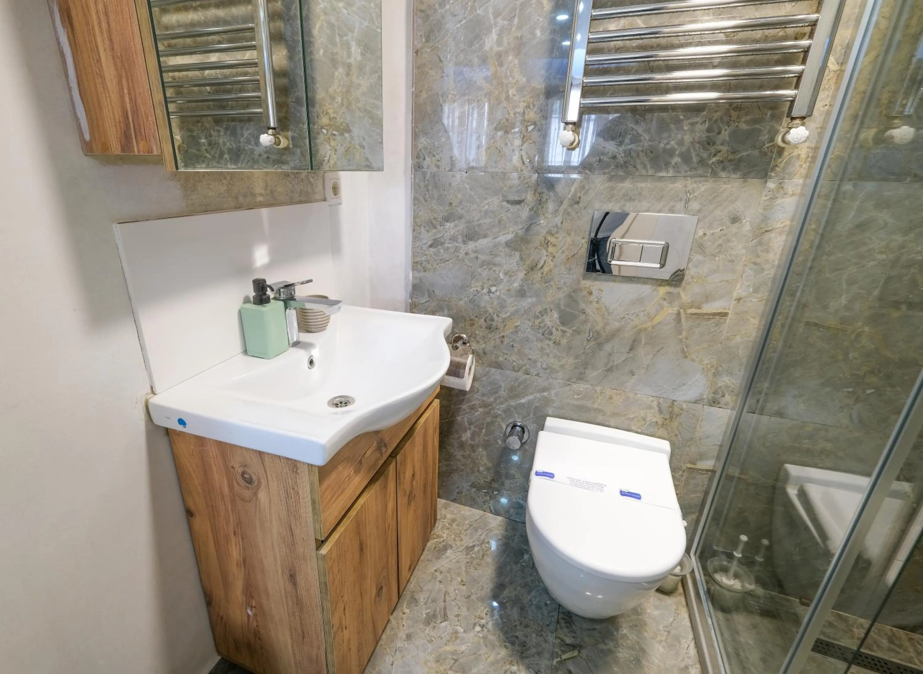 Bathroom in Loren Hotel&Suites