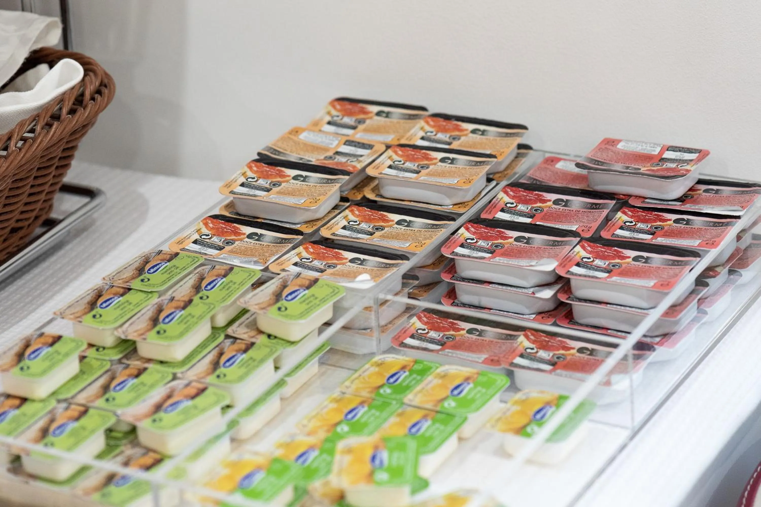 Buffet breakfast in Hotel Canada