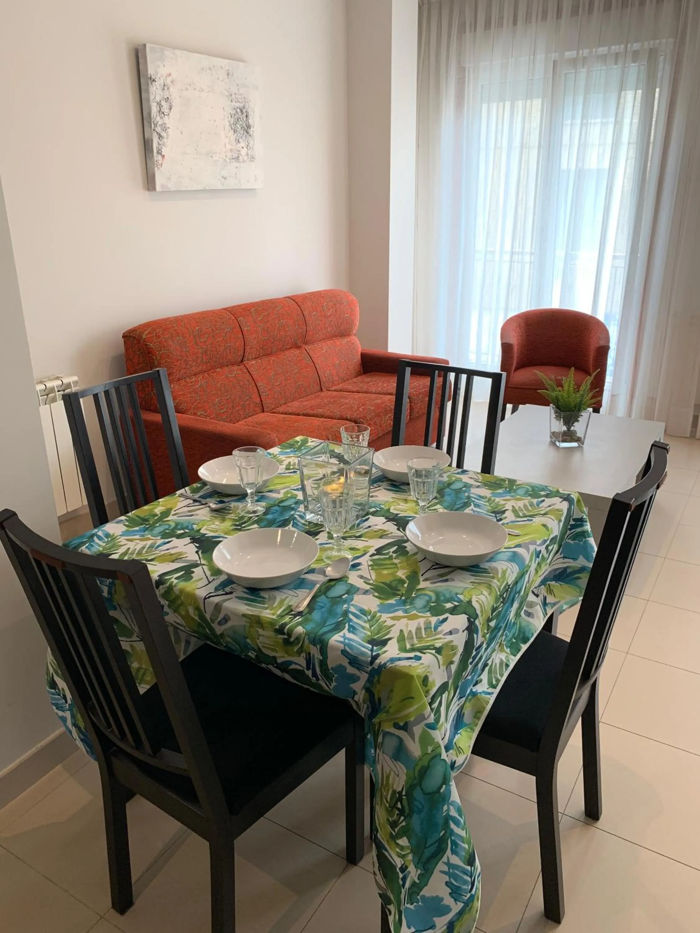Dining area in Apartamentos Arosa