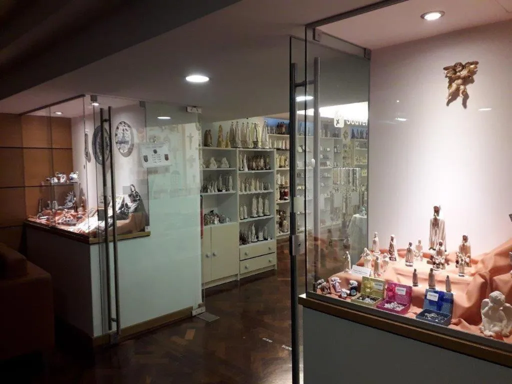 Shopping Area in Hotel Casa Sao Nuno