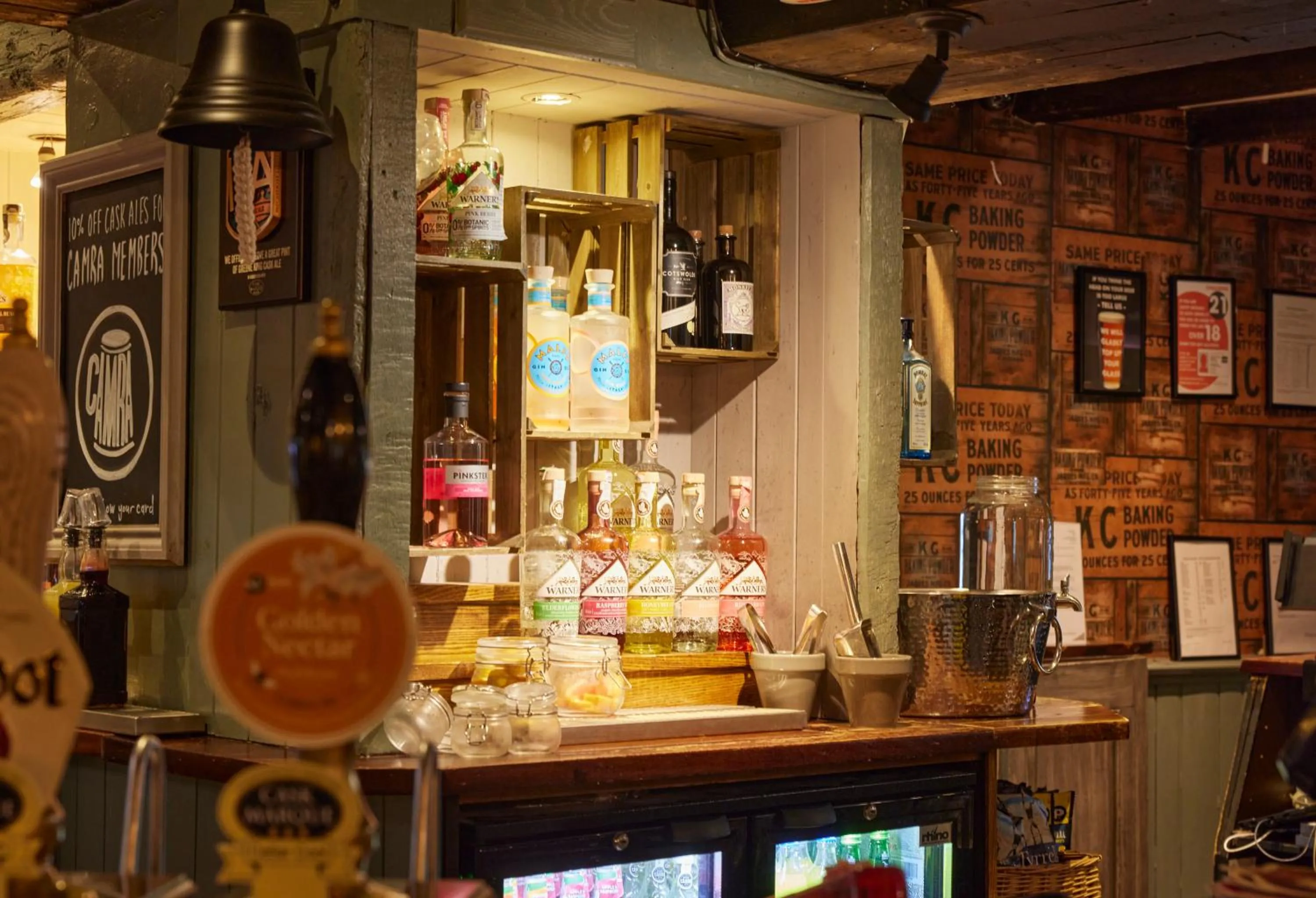 Lounge or bar in Crossroads by Chef & Brewer Collection