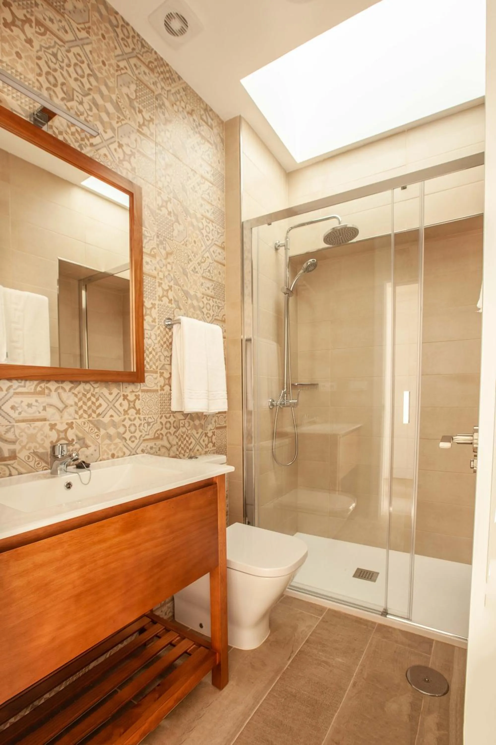 Shower in Apartamentos Maier
