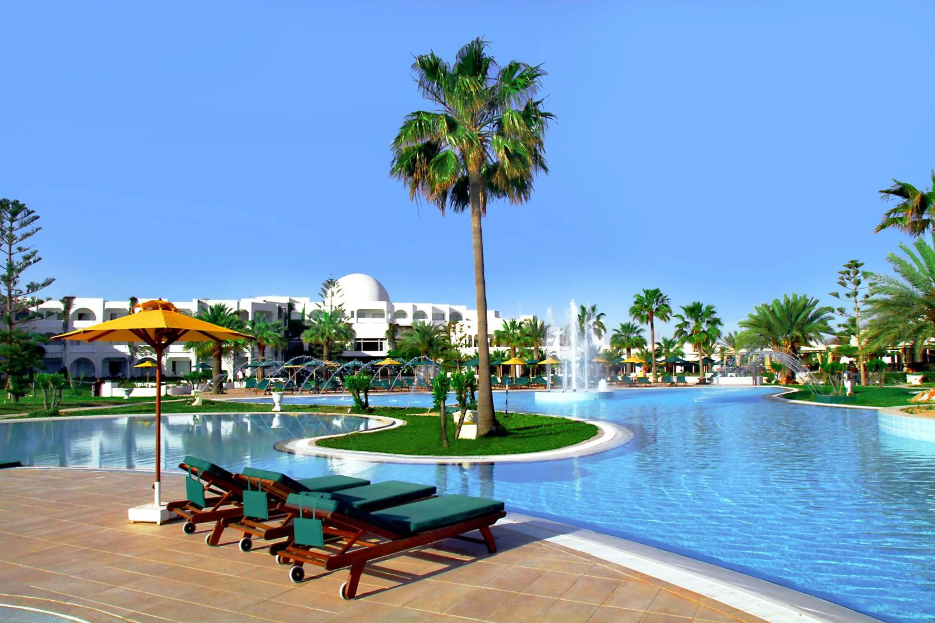Swimming pool in Djerba Plaza Thalasso & Spa