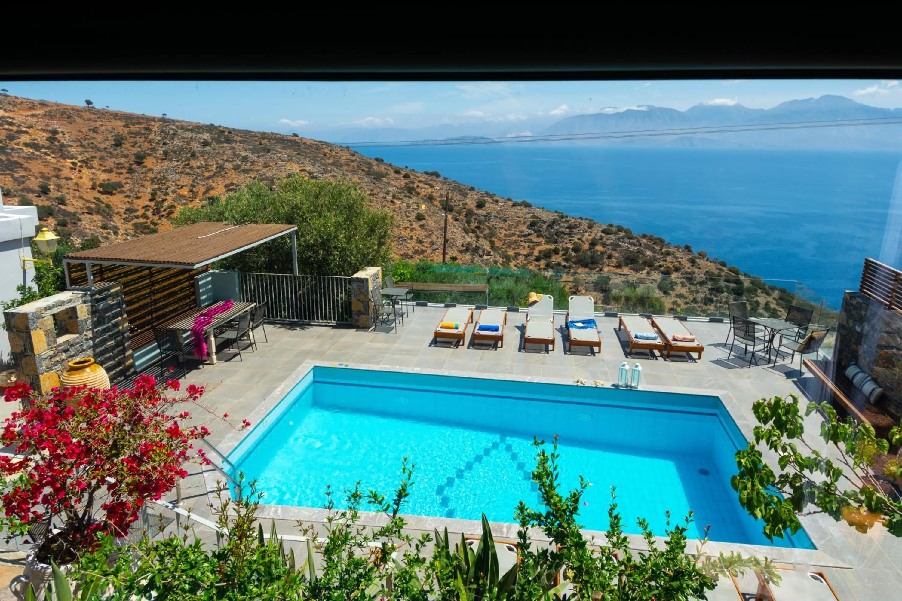 Pool view in Villa Olga