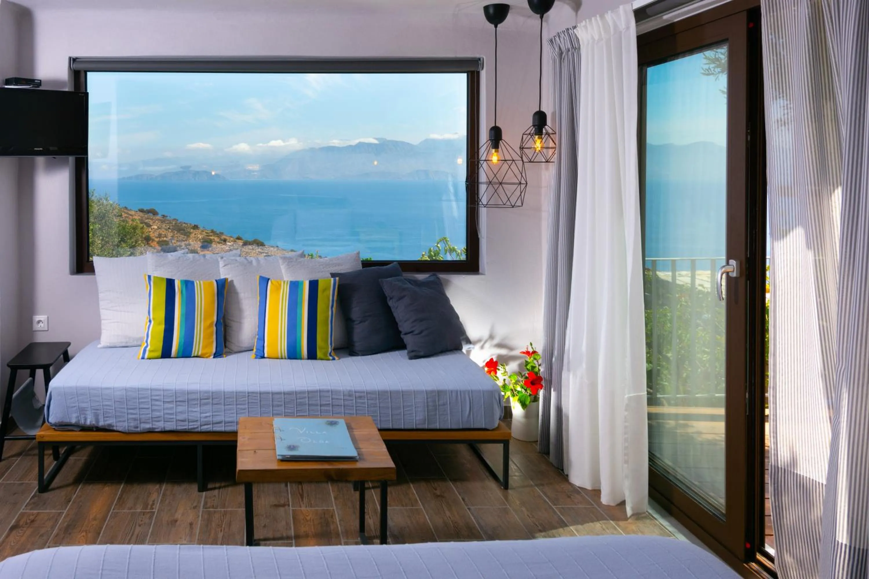 Sea view, Bed in Villa Olga