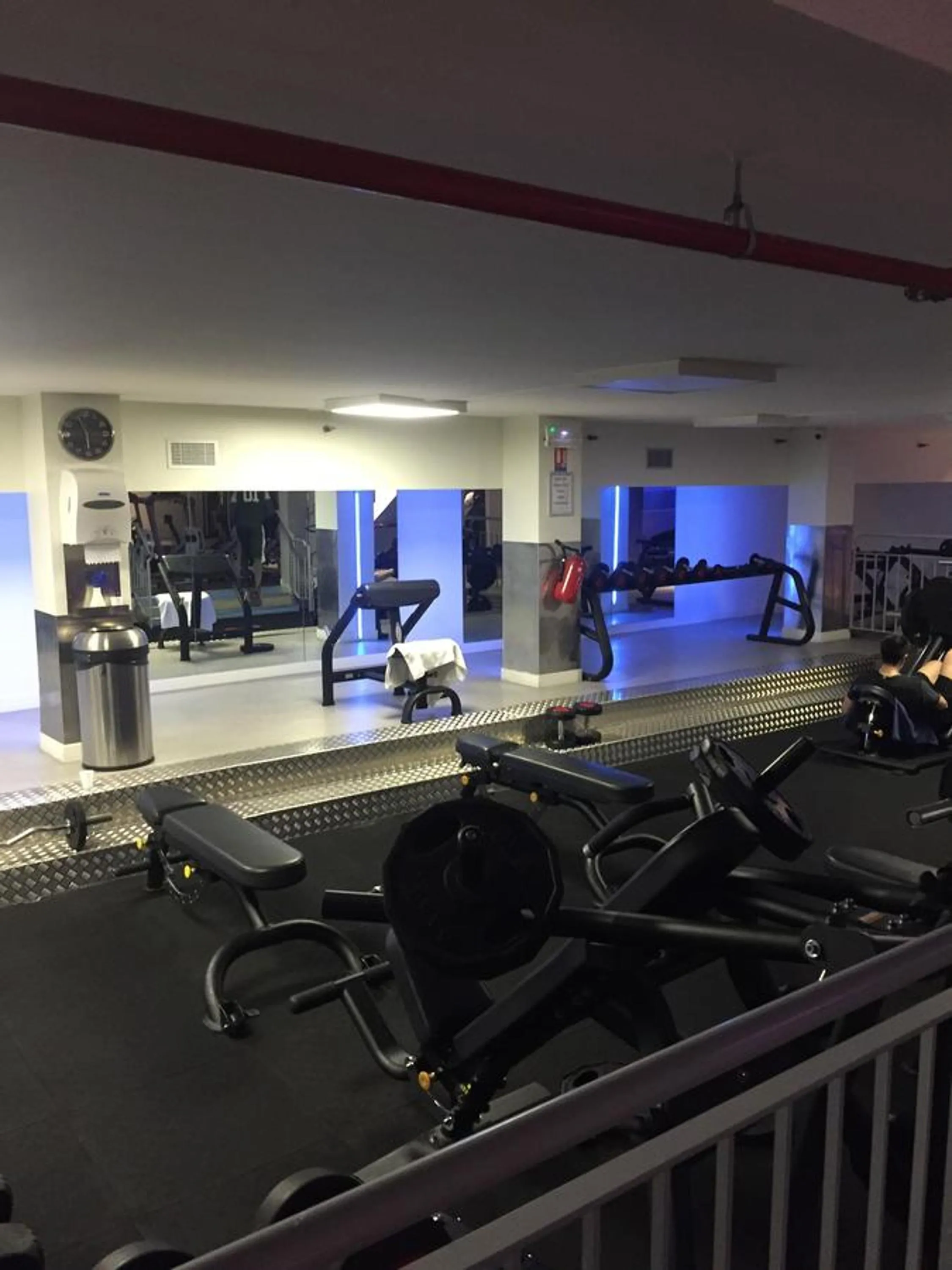 Fitness centre/facilities in Appartement Champs Elysées