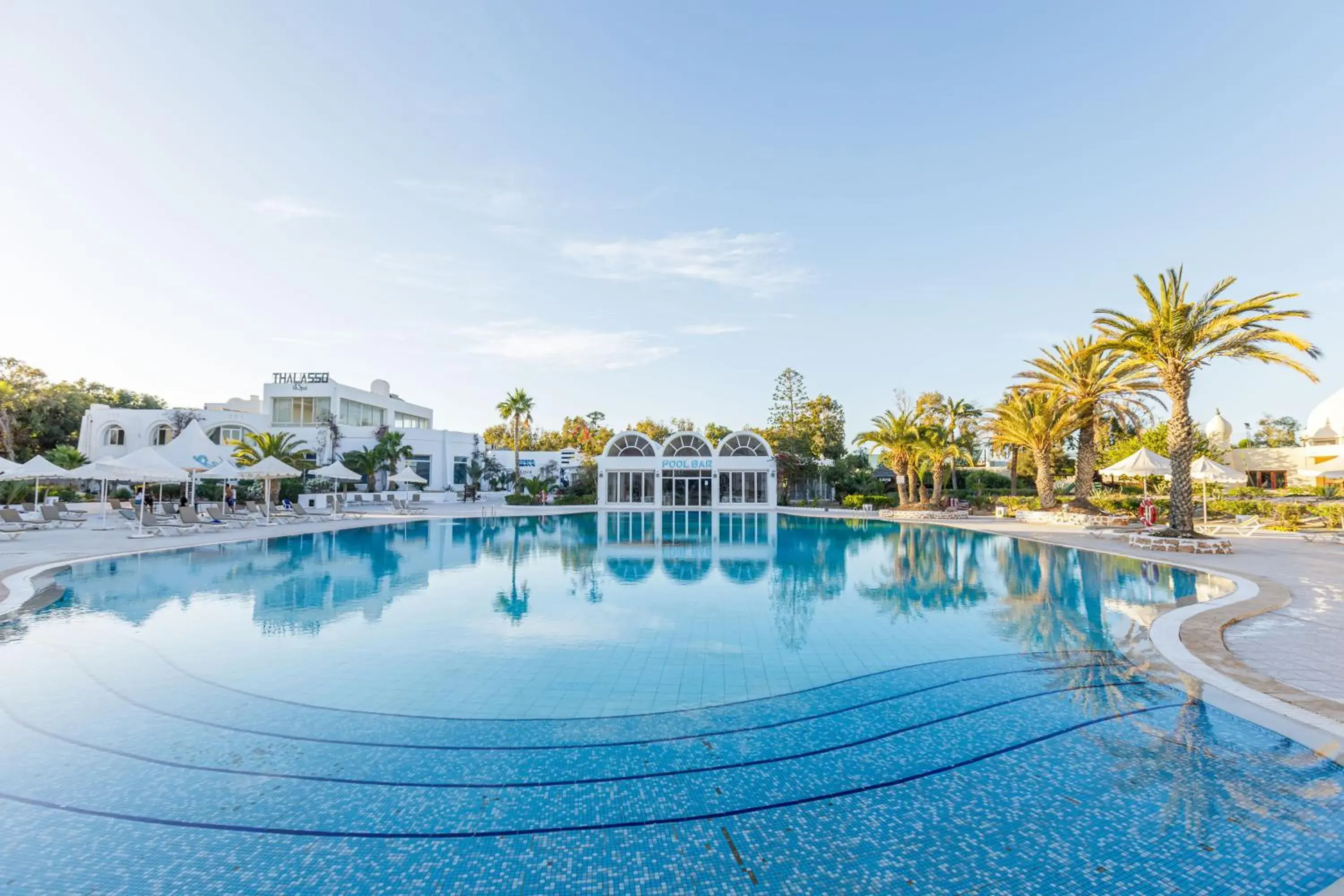 Swimming pool in Iris Hotel & Thalasso Swimming pool in Iris Hotel & Thalasso