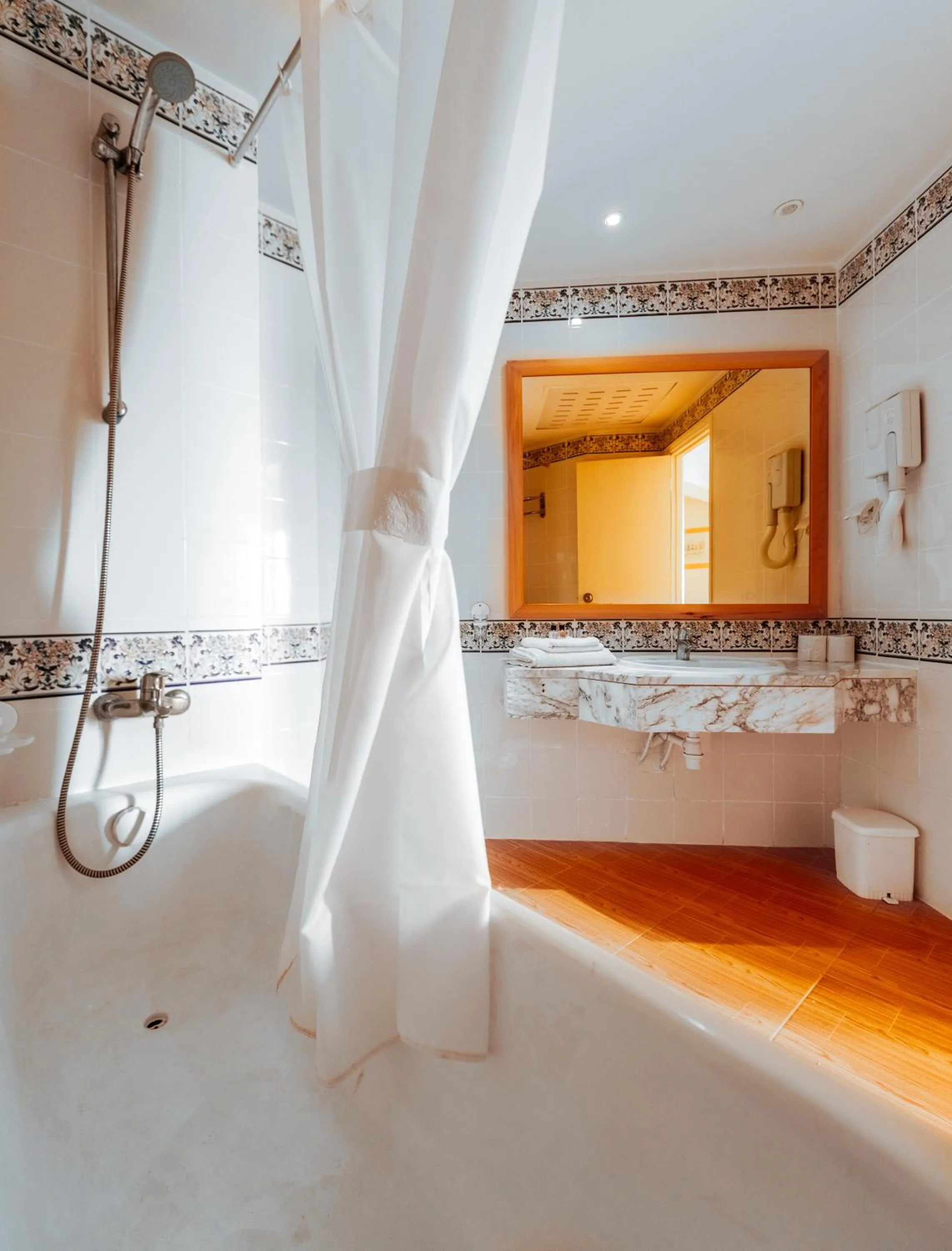 Bathroom in Iris Hotel & Thalasso