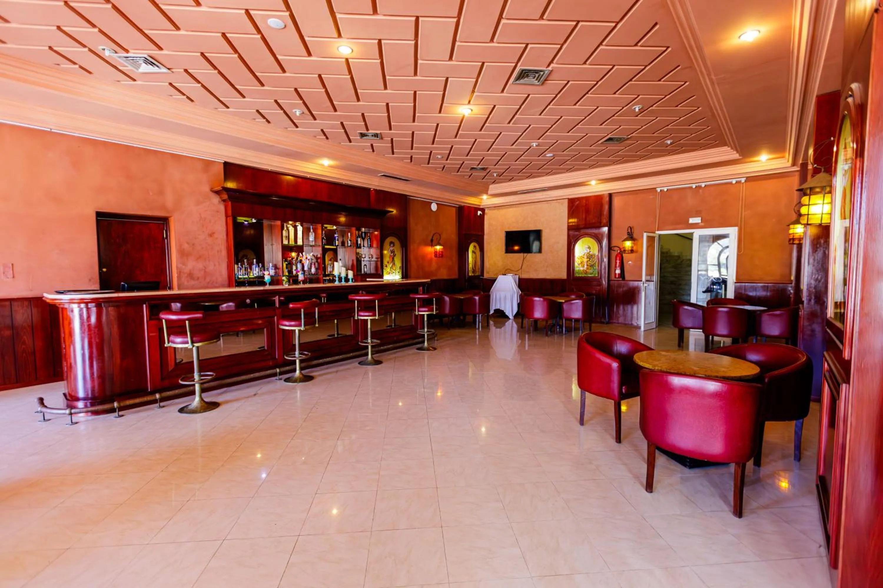 Restaurant/places to eat in Iris Hotel & Thalasso