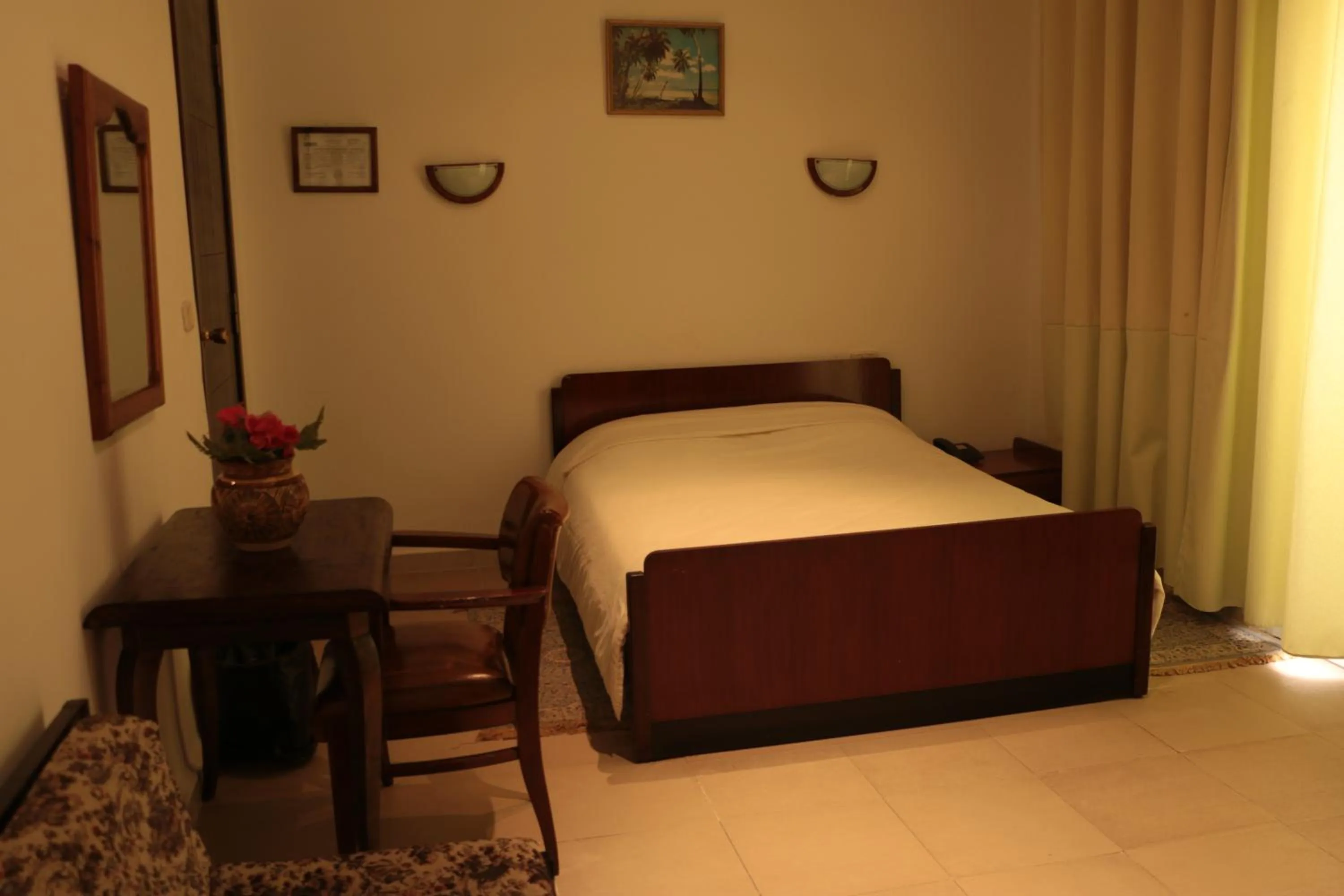 Bedroom, Bed in Hotel Saint Georges Tunis