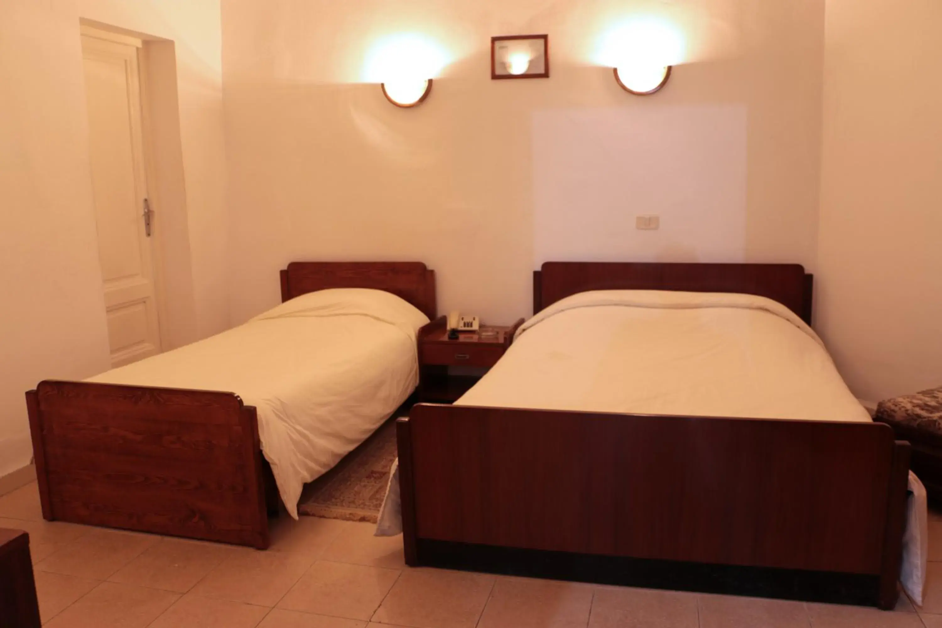 Bedroom, Bed in Hotel Saint Georges Tunis Bedroom, Bed in Hotel Saint Georges Tunis