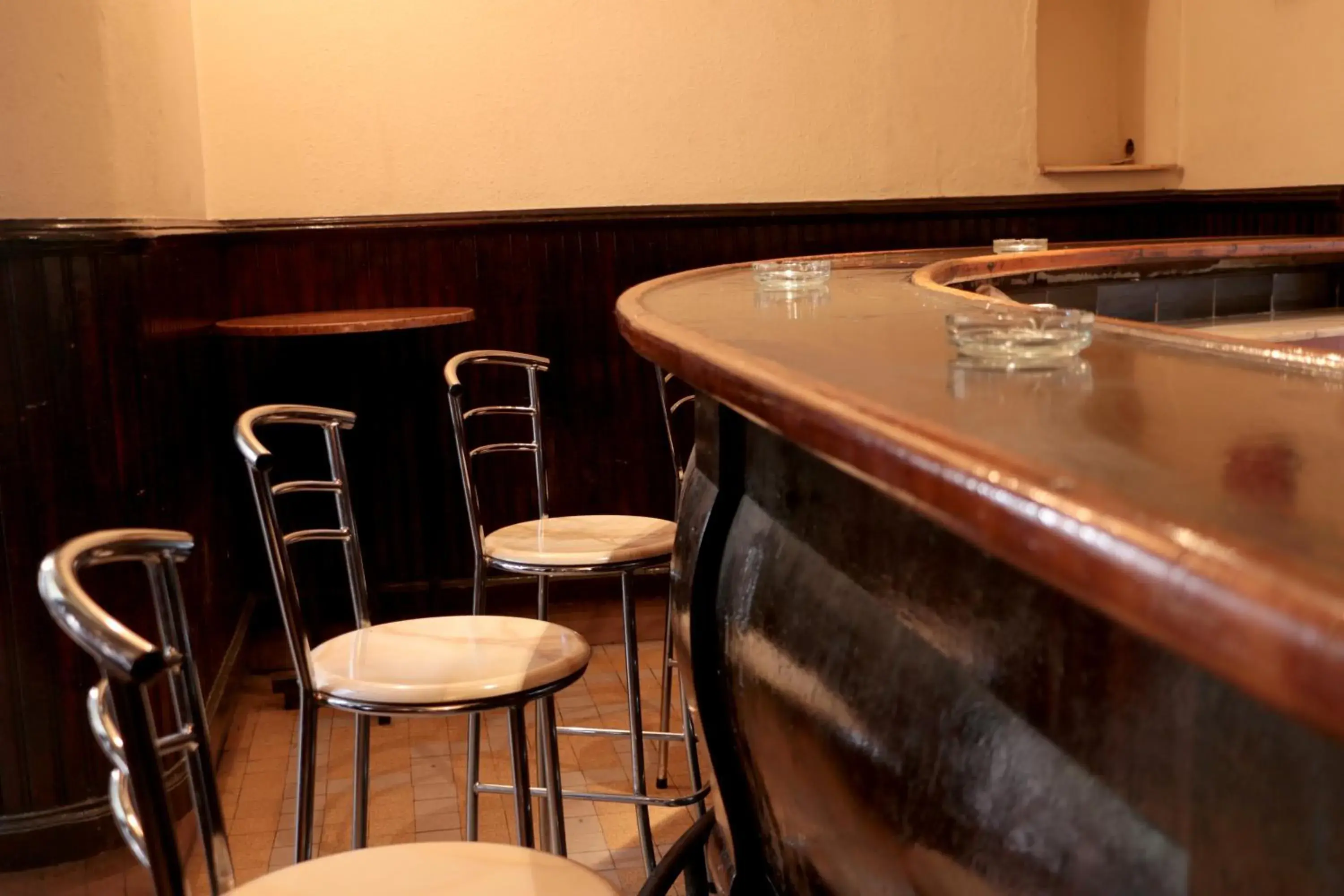 Lounge or bar in Hotel Saint Georges Tunis Lounge or bar in Hotel Saint Georges Tunis