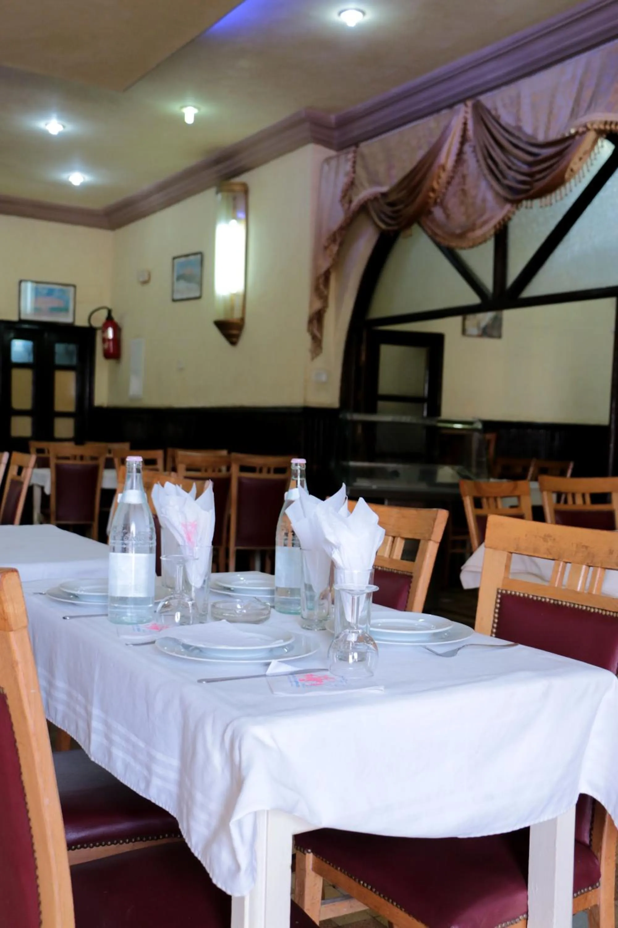 Restaurant/places to eat in Hotel Saint Georges Tunis