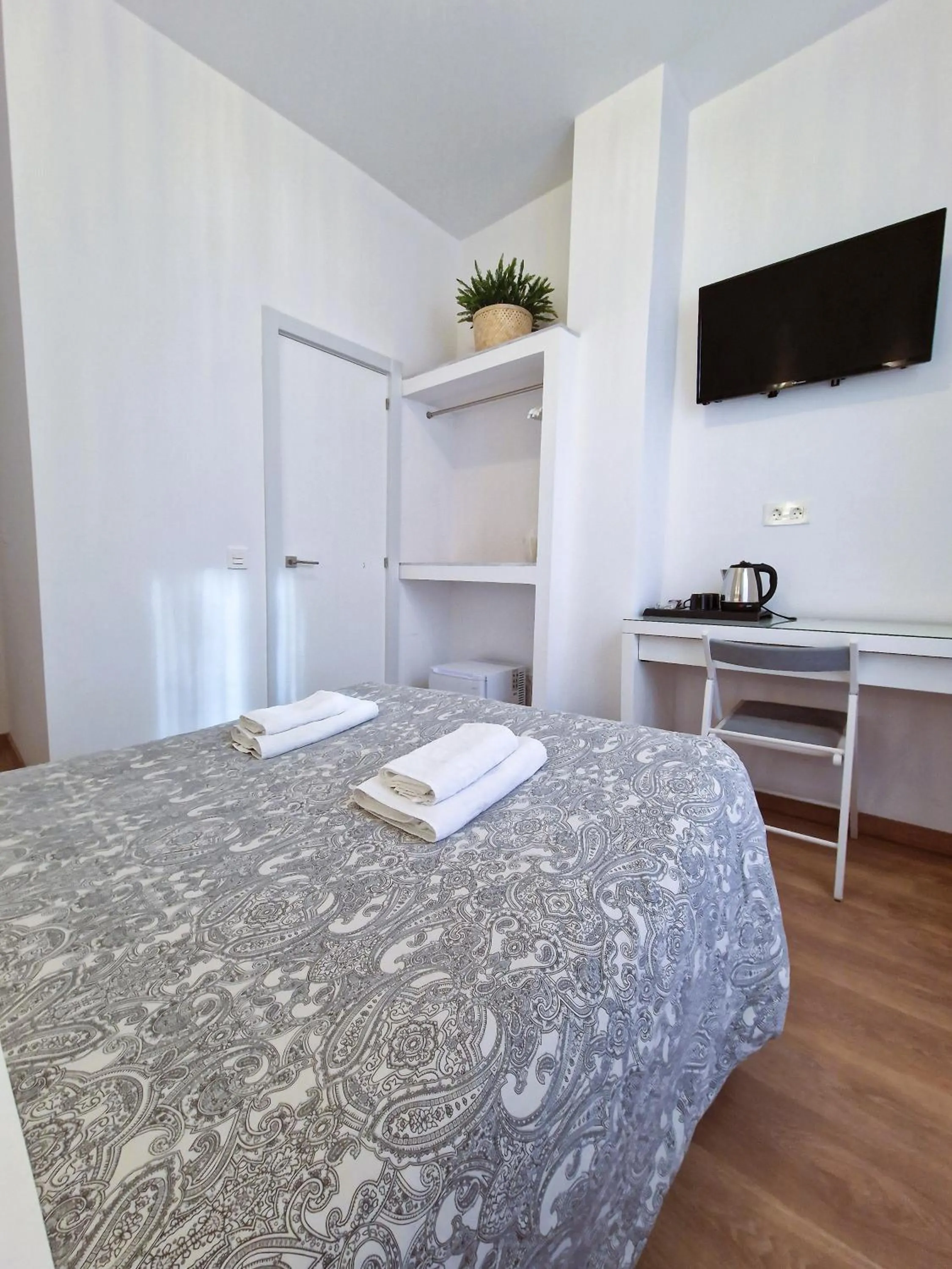 Bed in Hostal A Nuestra Senora de La Paloma