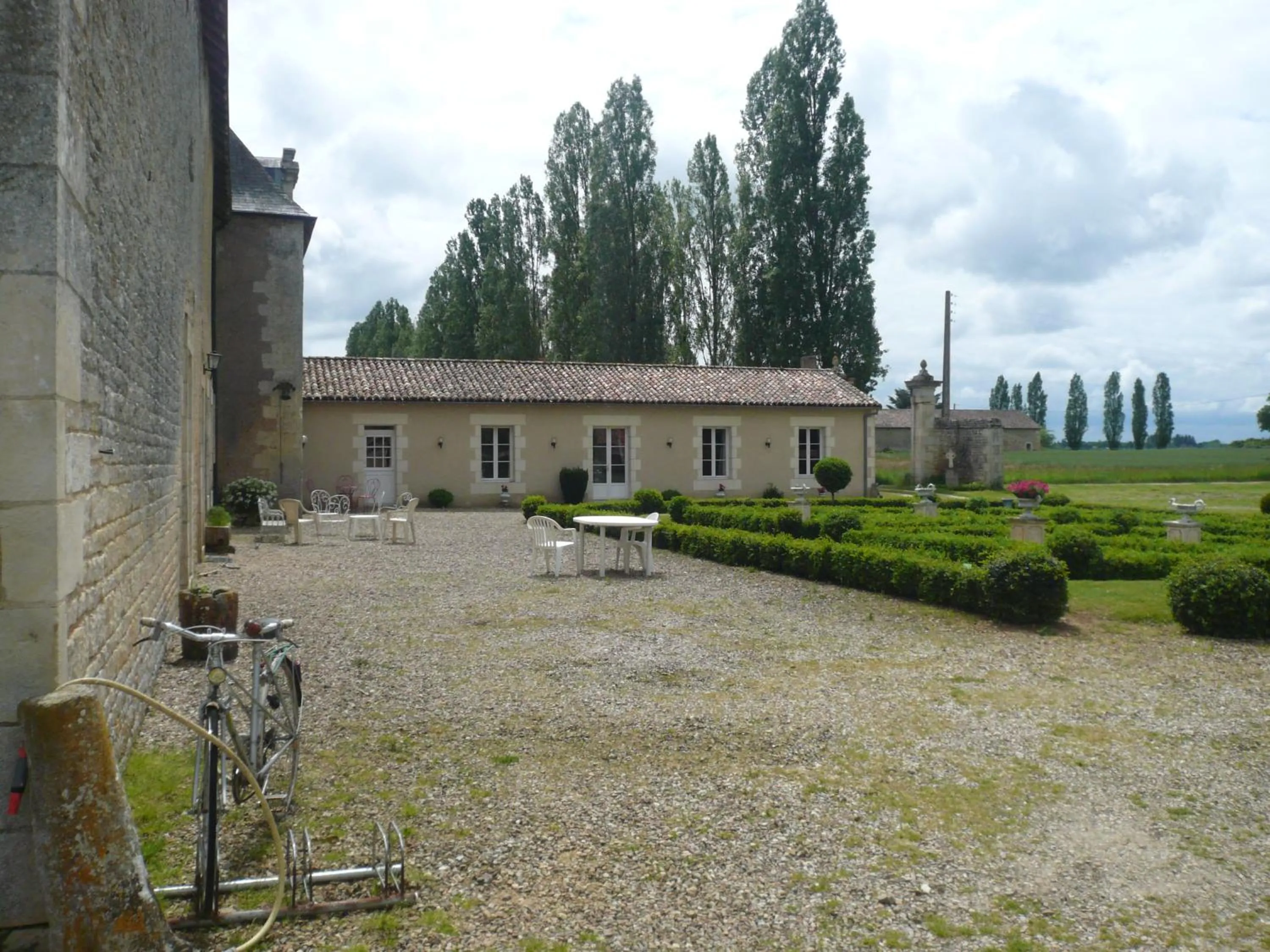 Facade/entrance in LOGIS du Château du Bois Doucet