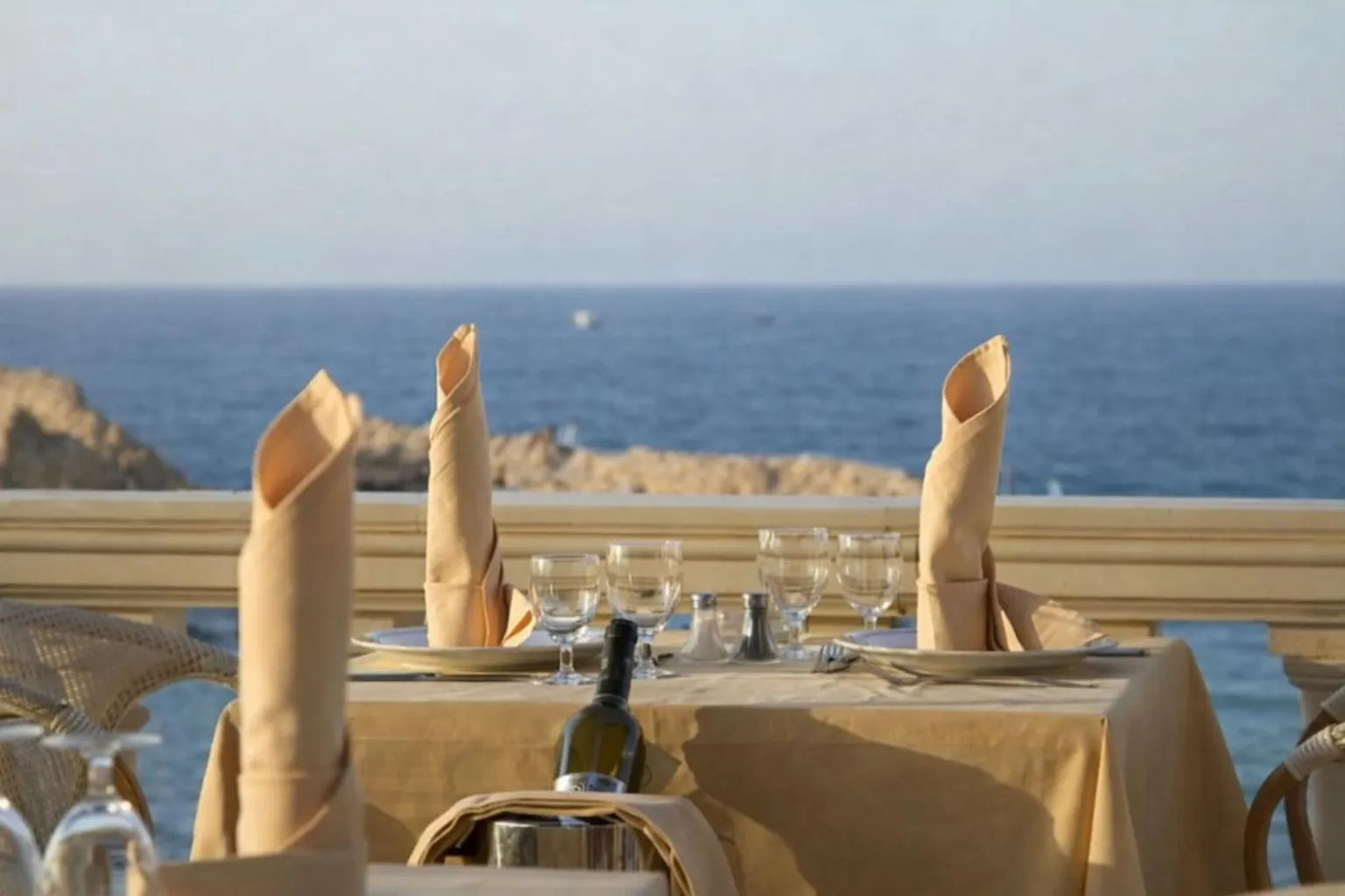 Restaurant/places to eat in Hotel El Habib Monastir