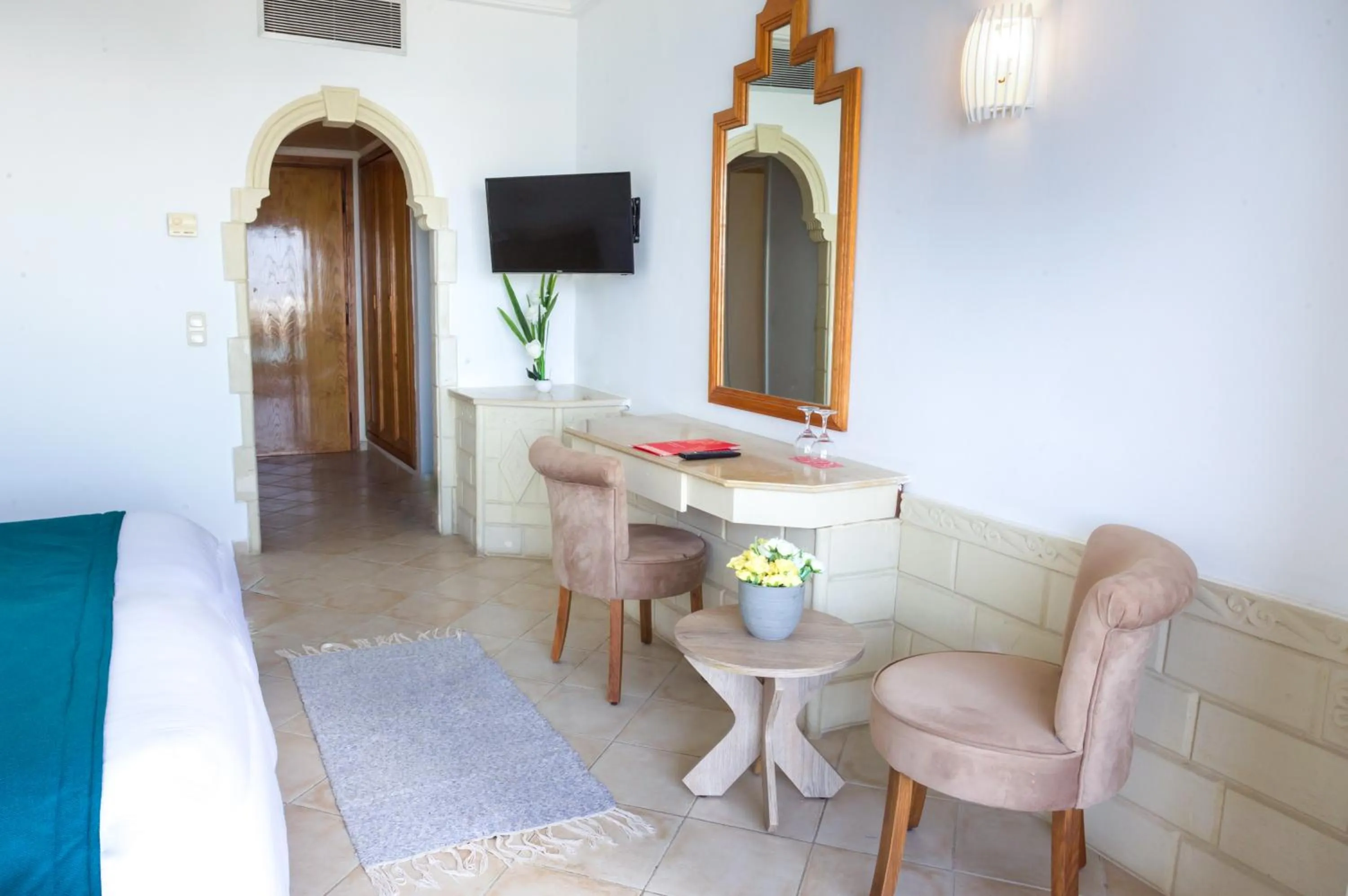 Bed in Hotel El Habib Monastir