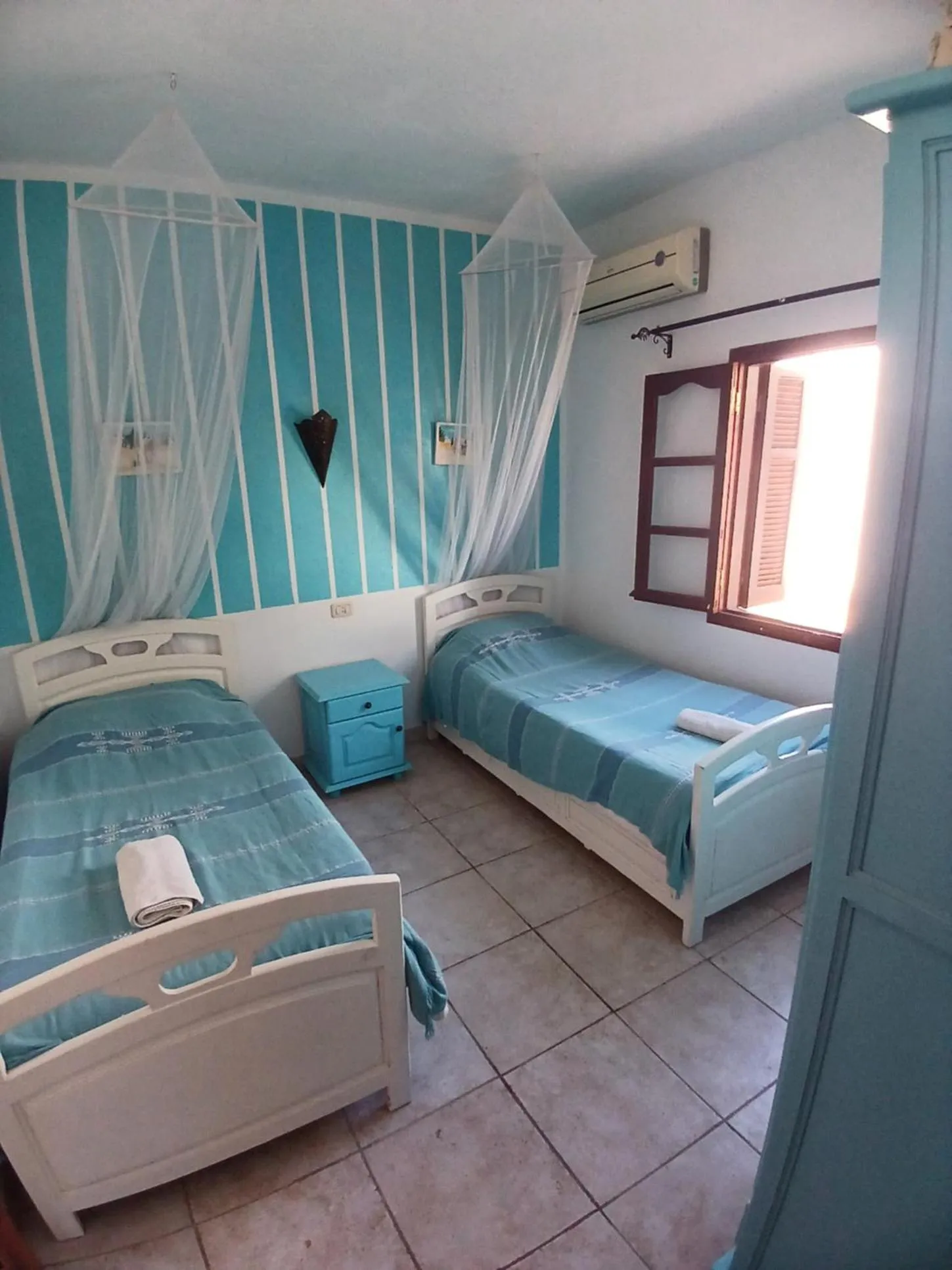 Bed in Menzel Sonia Caja