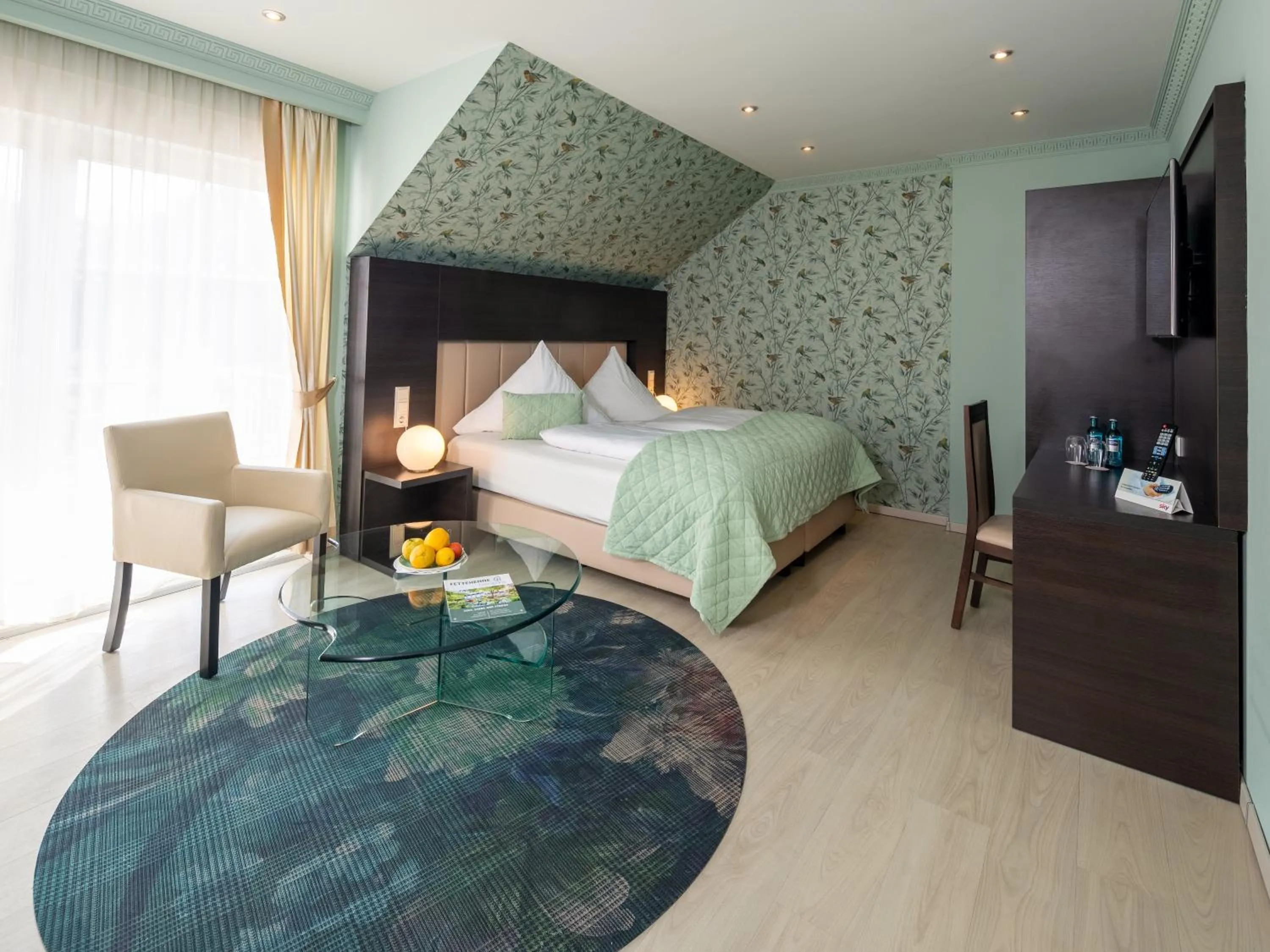 Staff, Bed in Kristallhotel Fettehenne