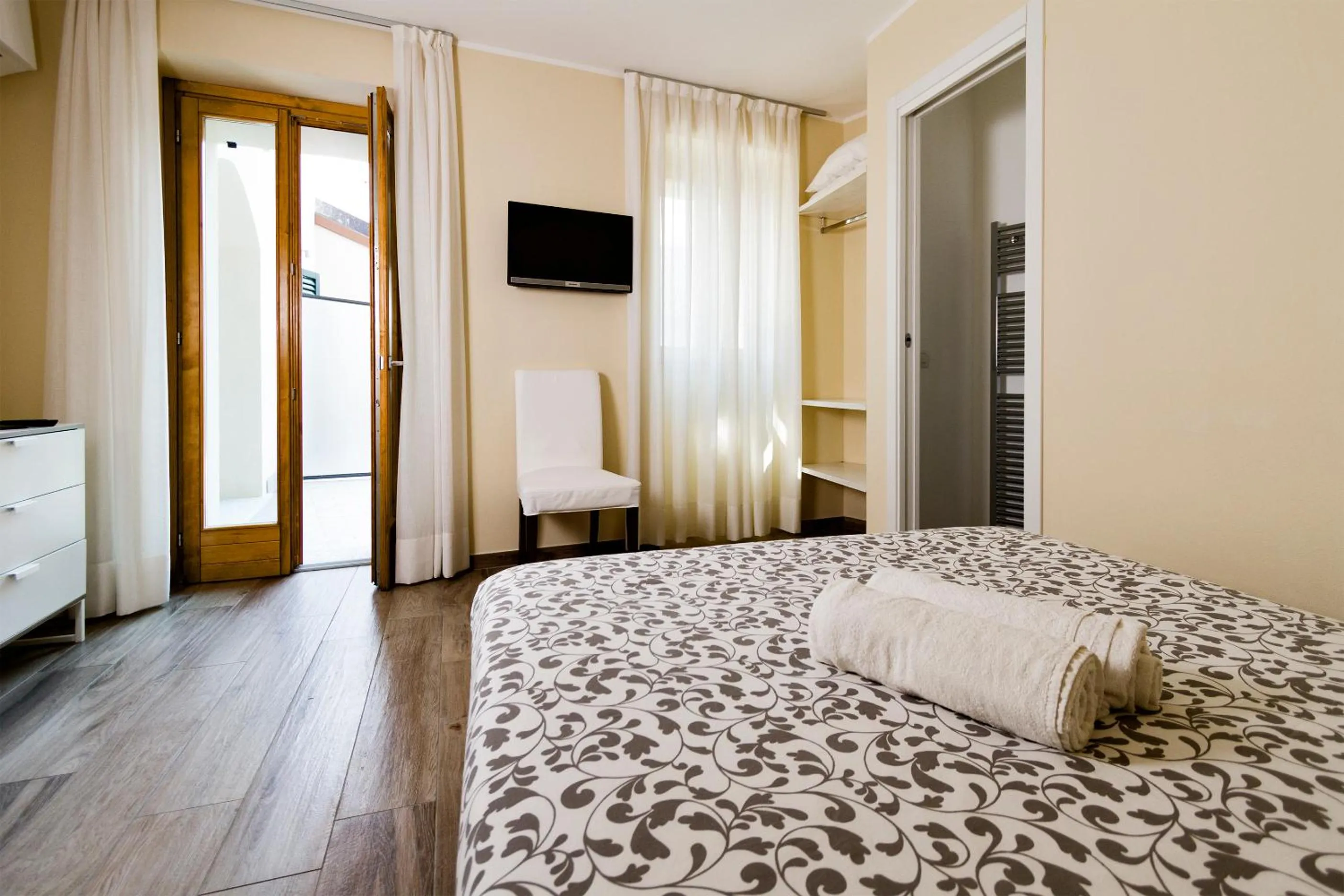 Photo of the whole room, Bed in Andirivieni Bellagio Guest House