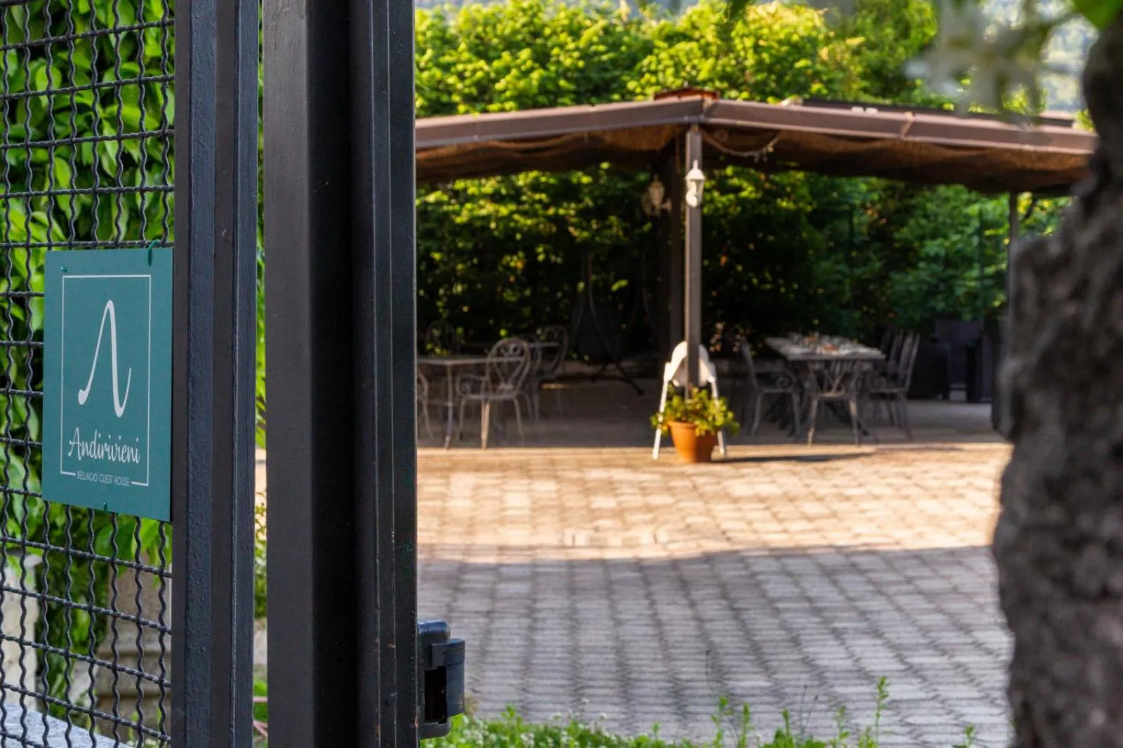 Garden in Andirivieni Bellagio Guest House