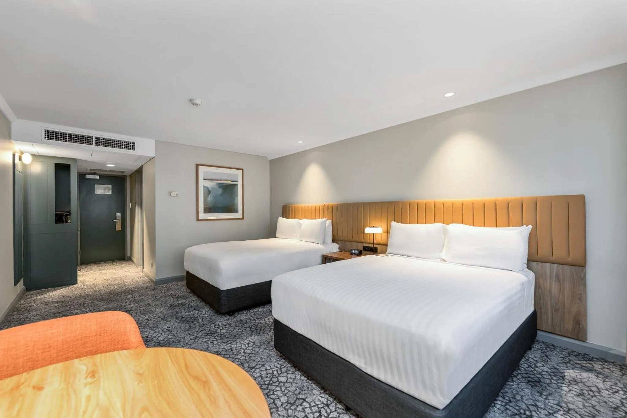Photo of the whole room, Bed in Crowne Plaza Perth by IHG