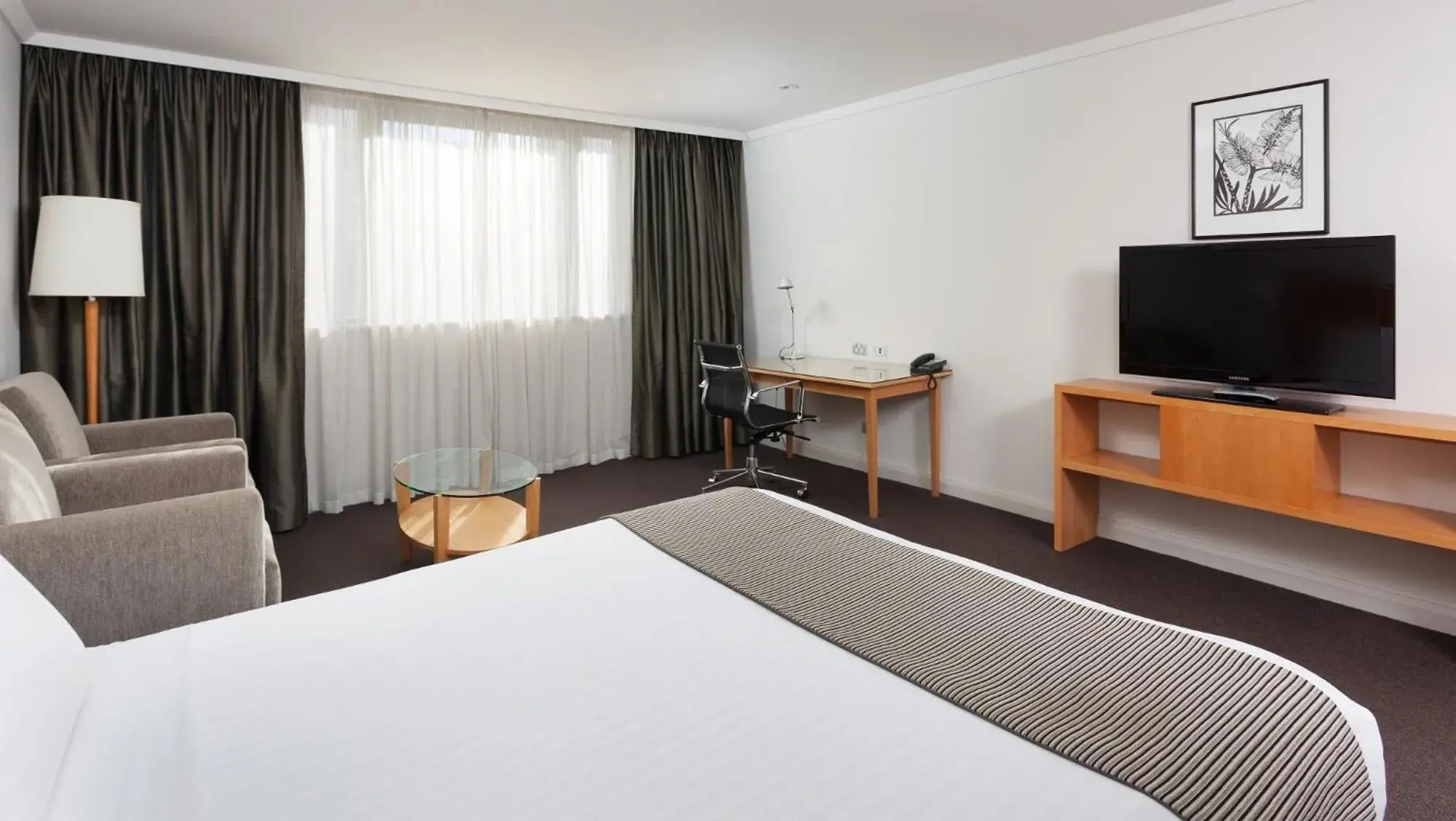Standard Queen Room in Crowne Plaza Perth by IHG Standard Queen Room in Crowne Plaza Perth by IHG