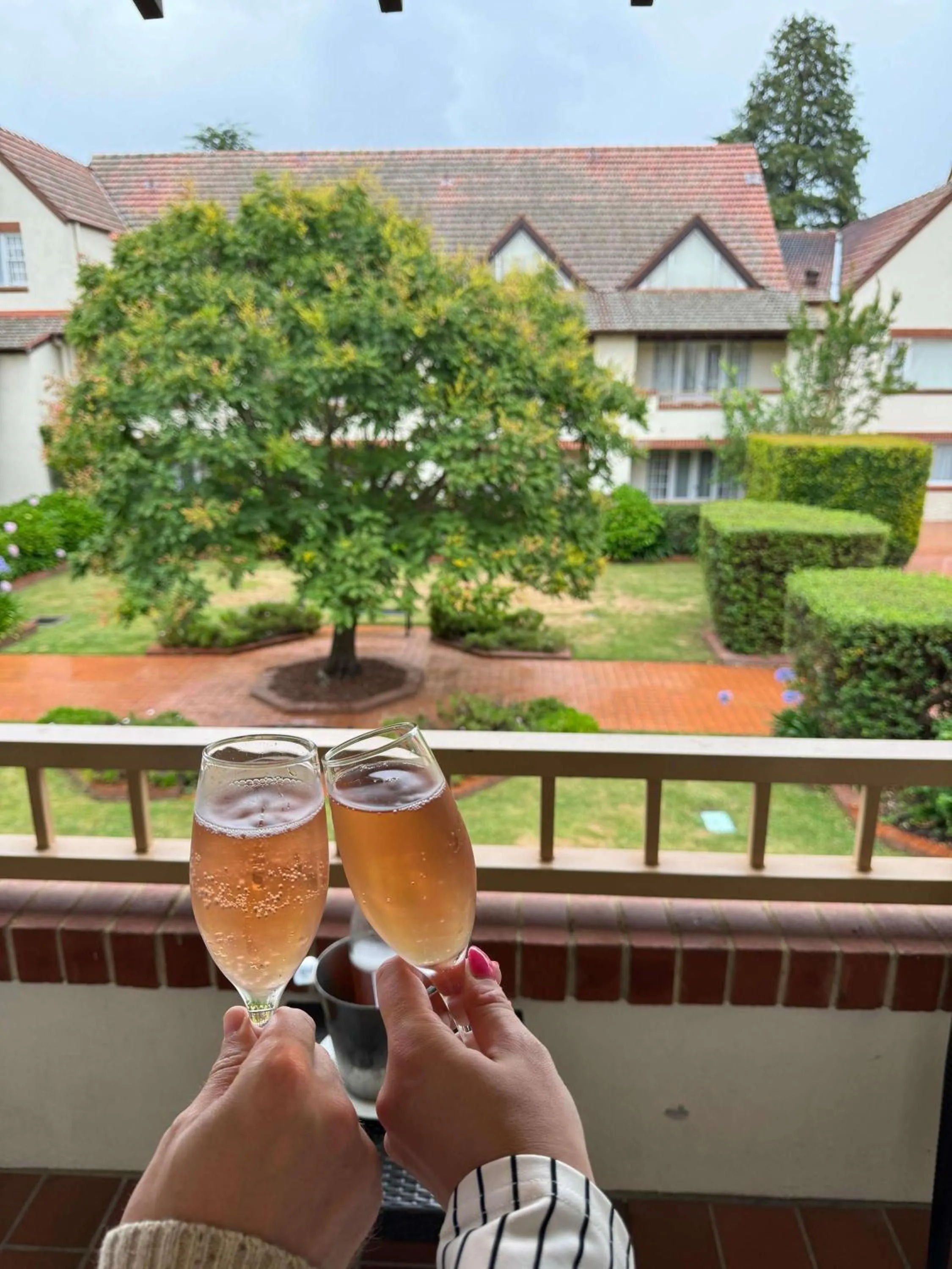 Bedroom in Mercure Canberra