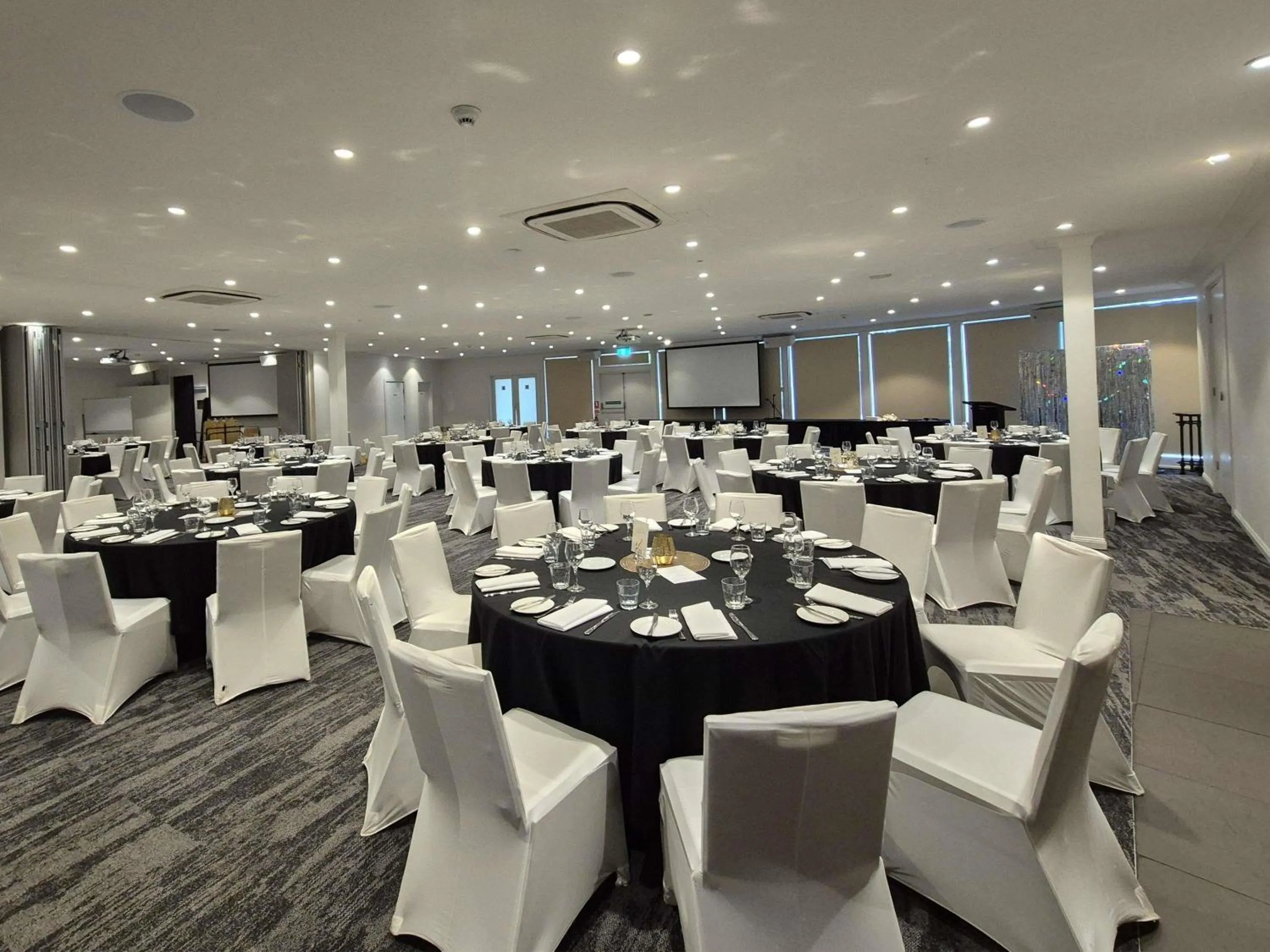 Meeting/conference room in Mercure Canberra