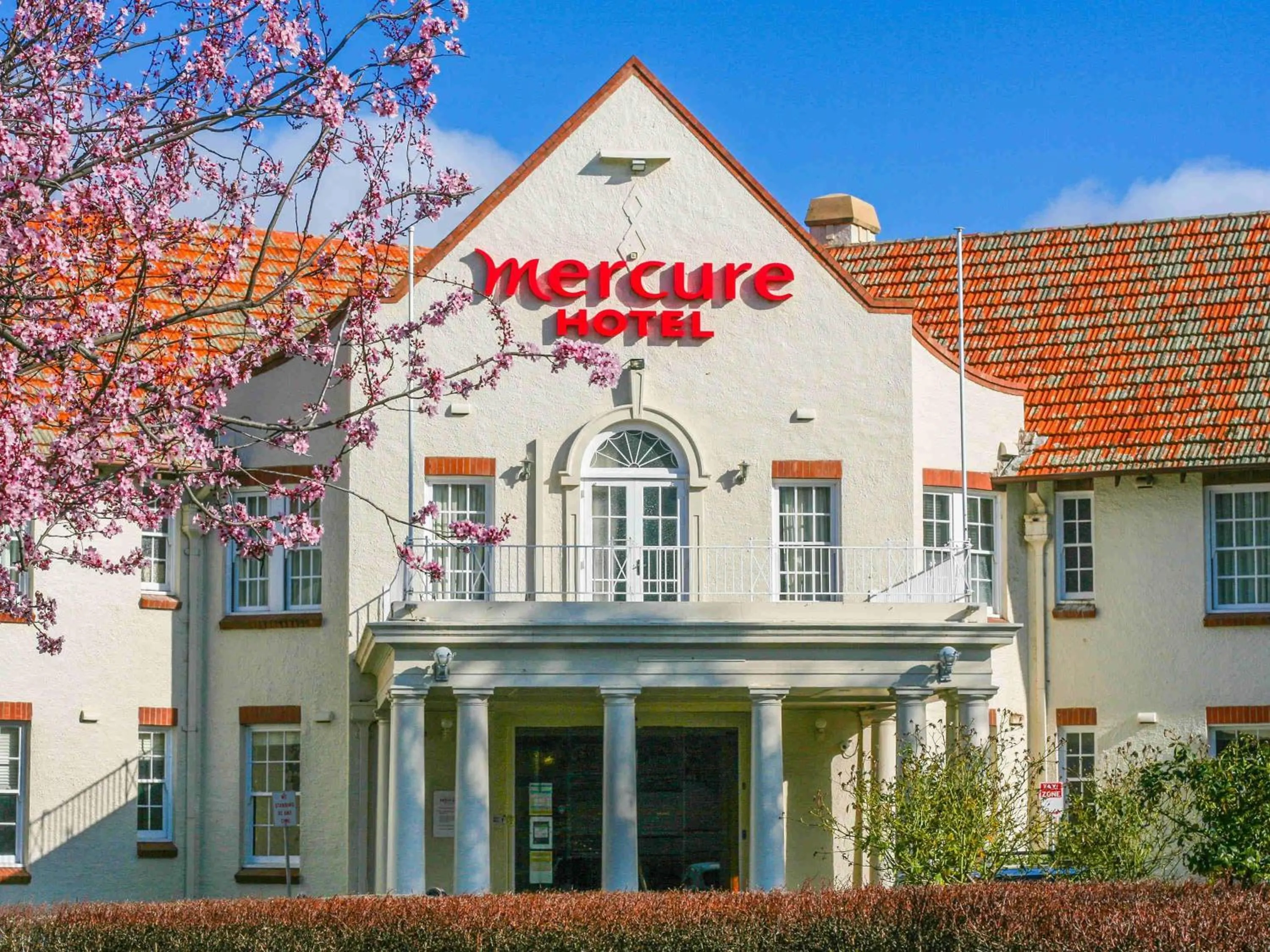 Property building in Mercure Canberra