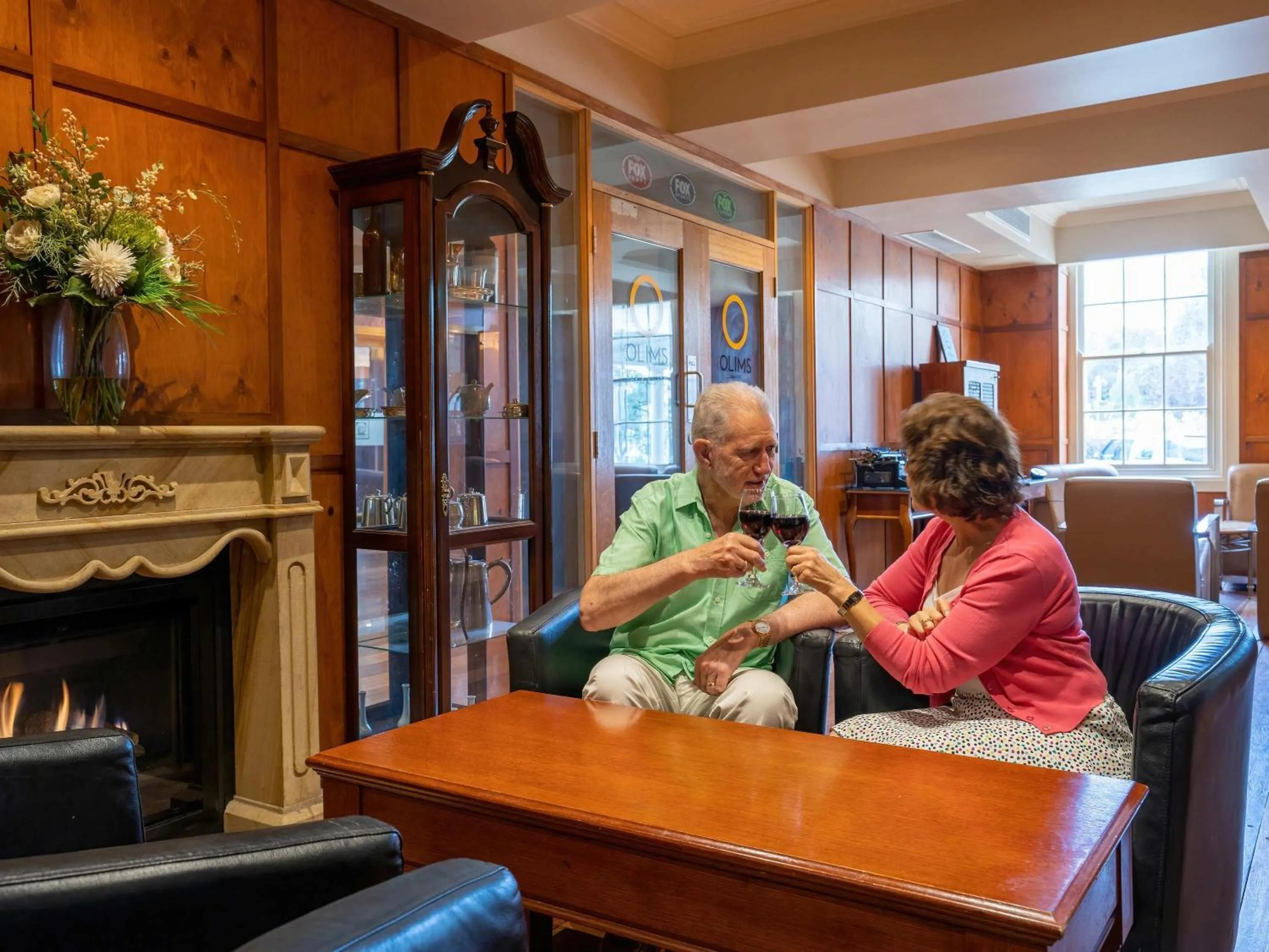 Lounge or bar in Mercure Canberra