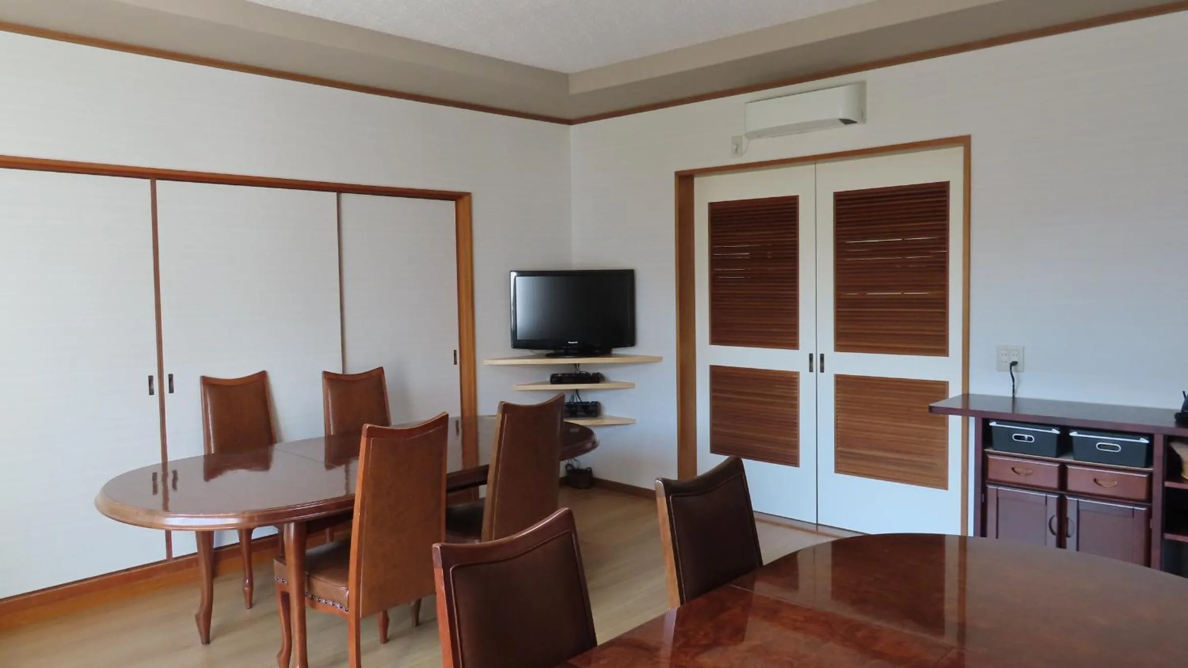 Communal lounge/ TV room in Coro Coro