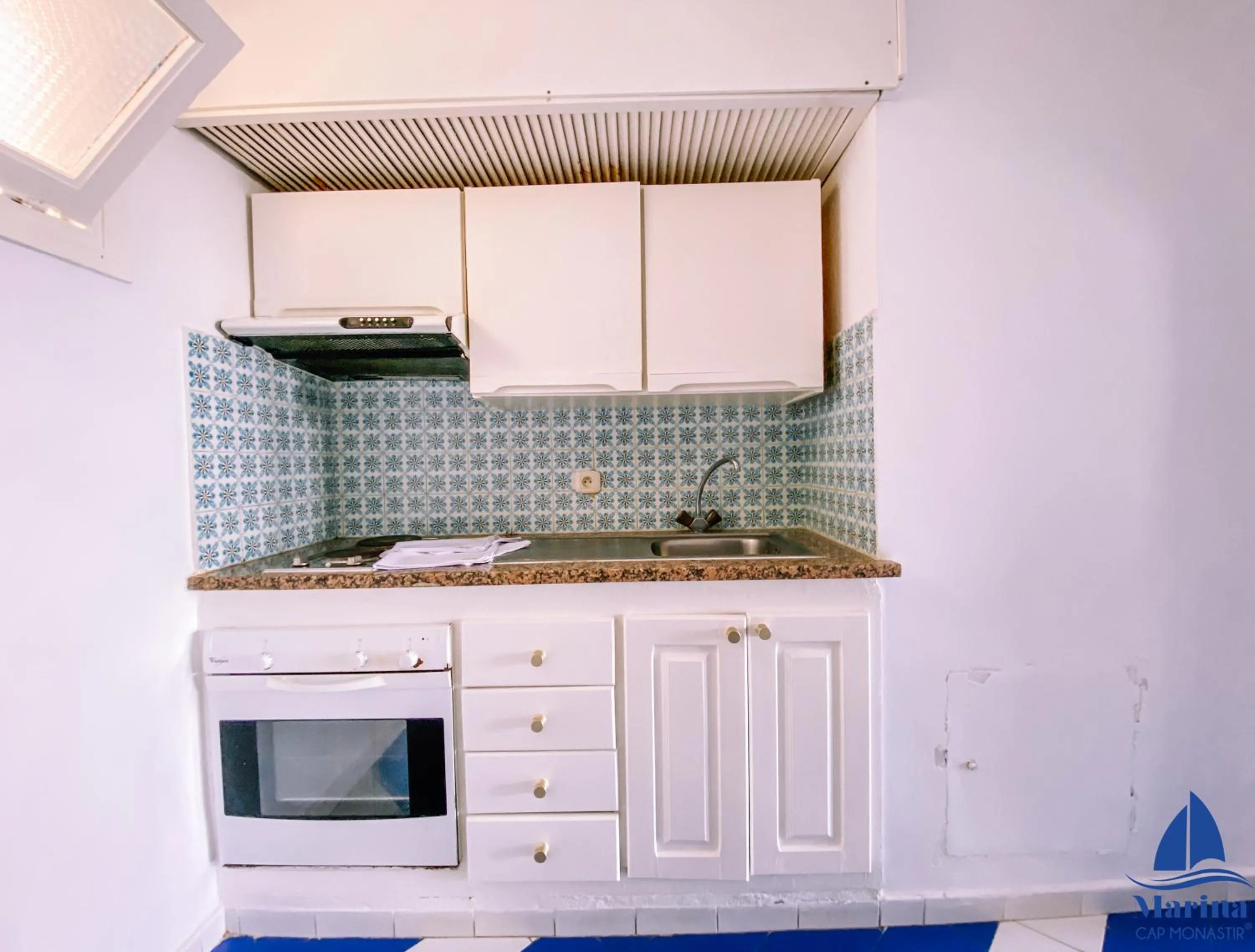 Kitchen or kitchenette in Marina Cap Monastir- Appart'Hôtel