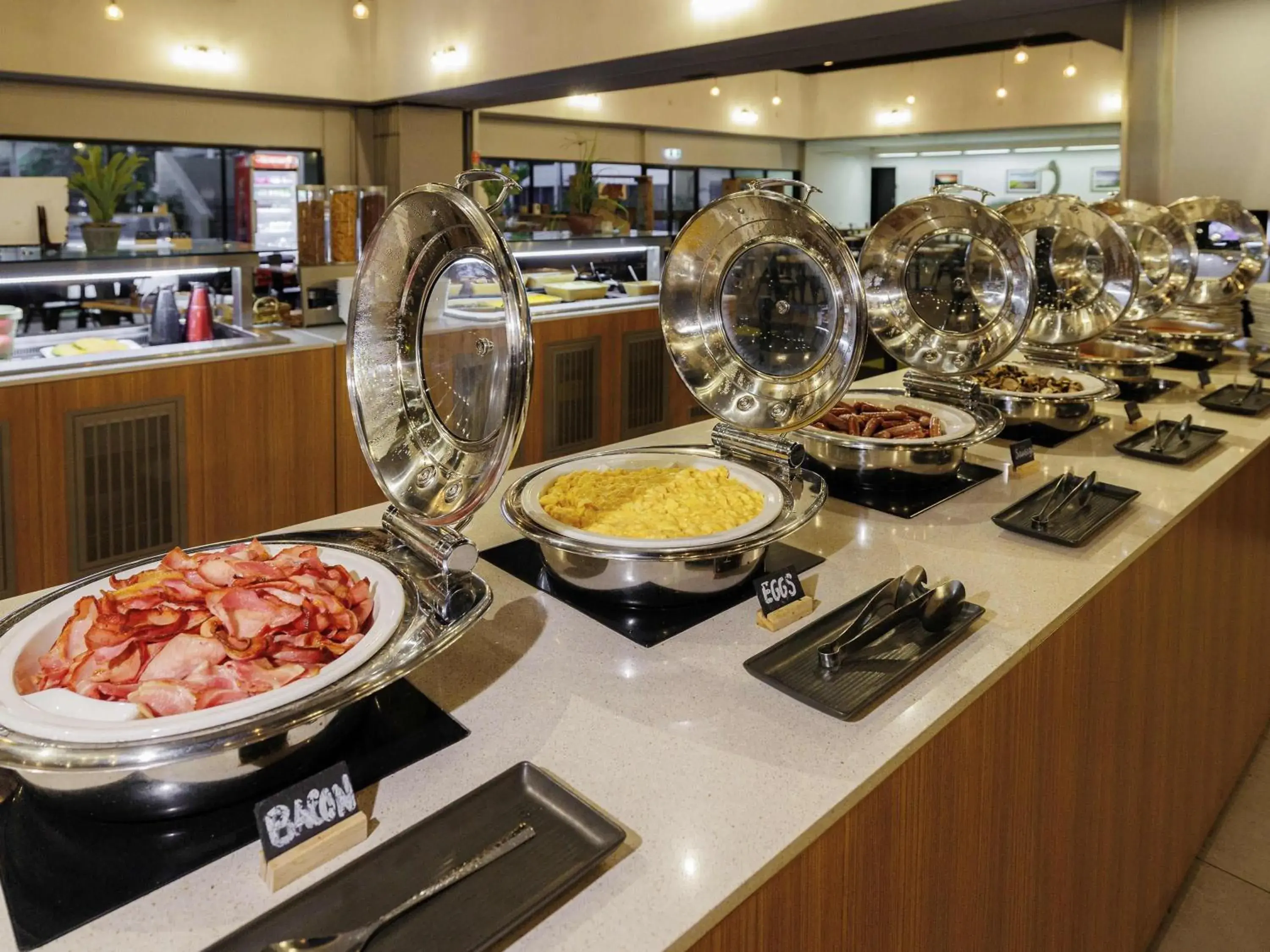 Breakfast in Mercure Kakadu Crocodile Breakfast in Mercure Kakadu Crocodile