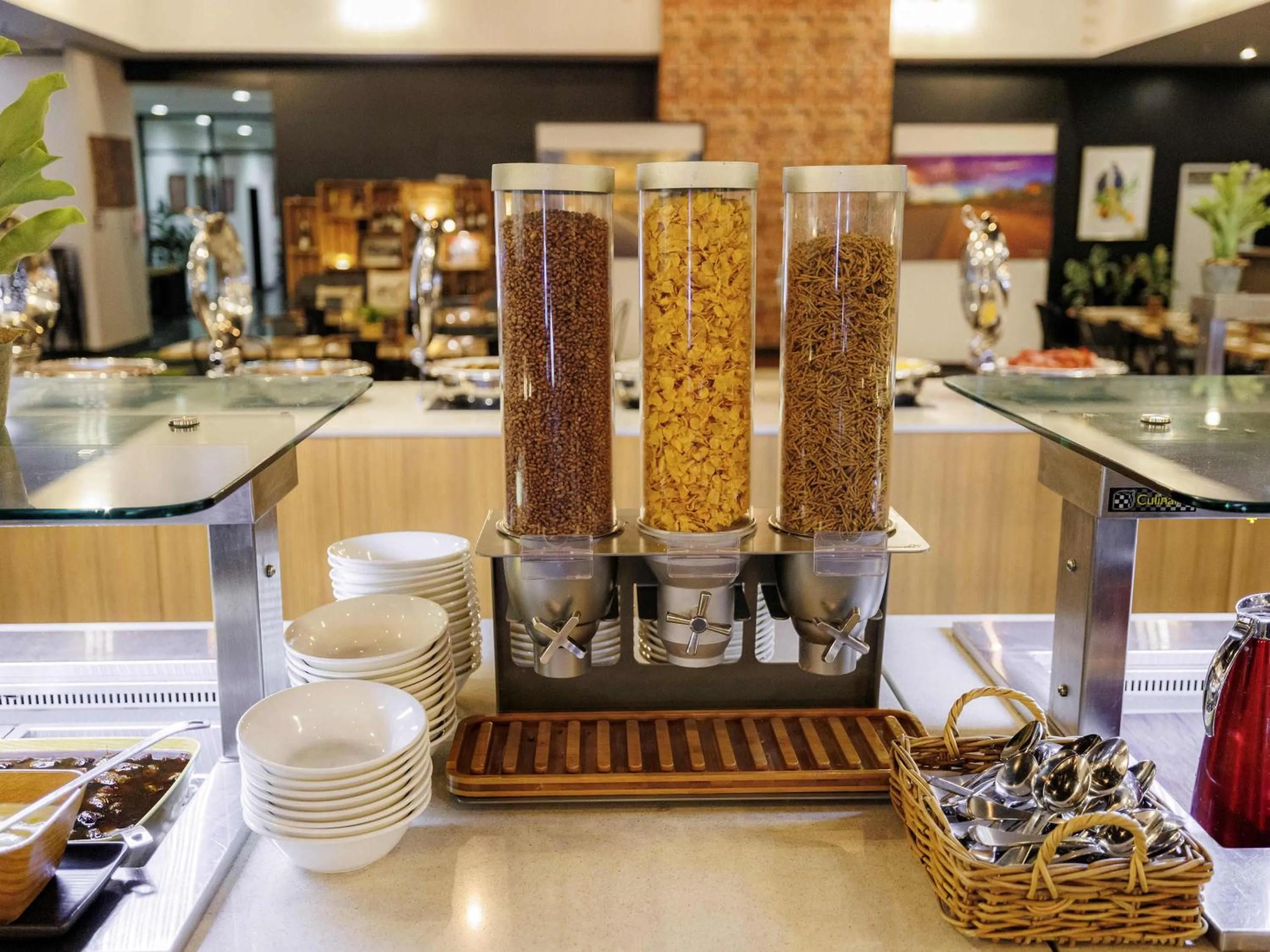 Breakfast in Mercure Kakadu Crocodile