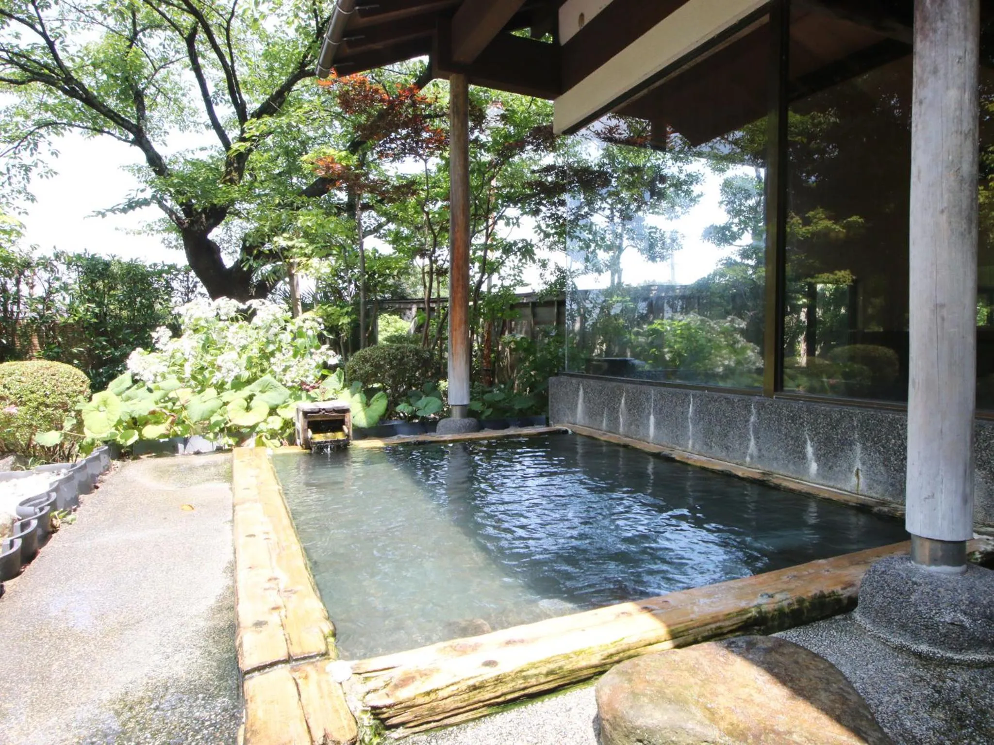 Hot Spring Bath in Suehirokan