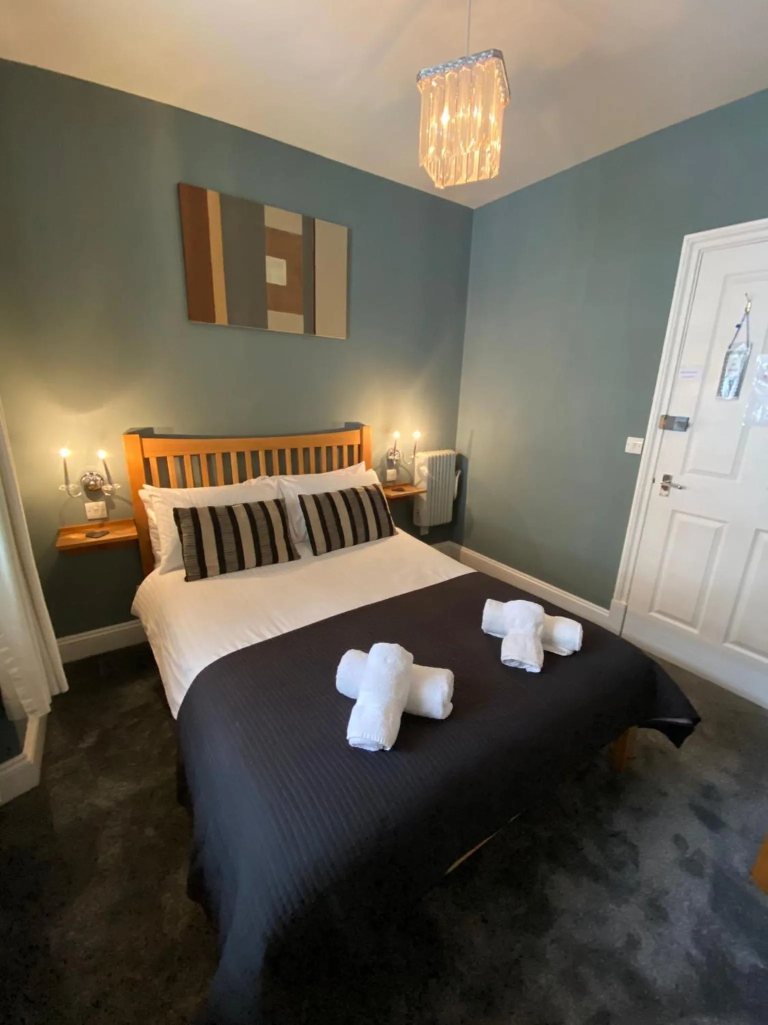 Bedroom, Bed in Ambleside Central