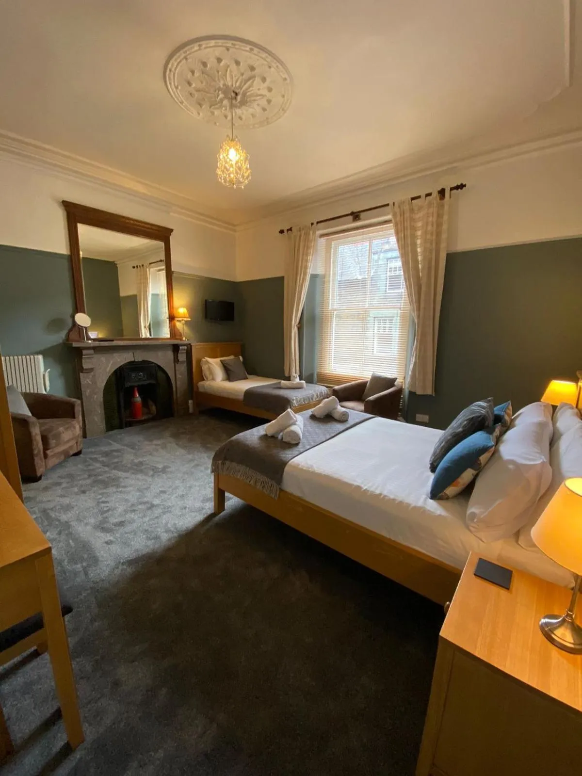 Bedroom, Bed in Ambleside Central