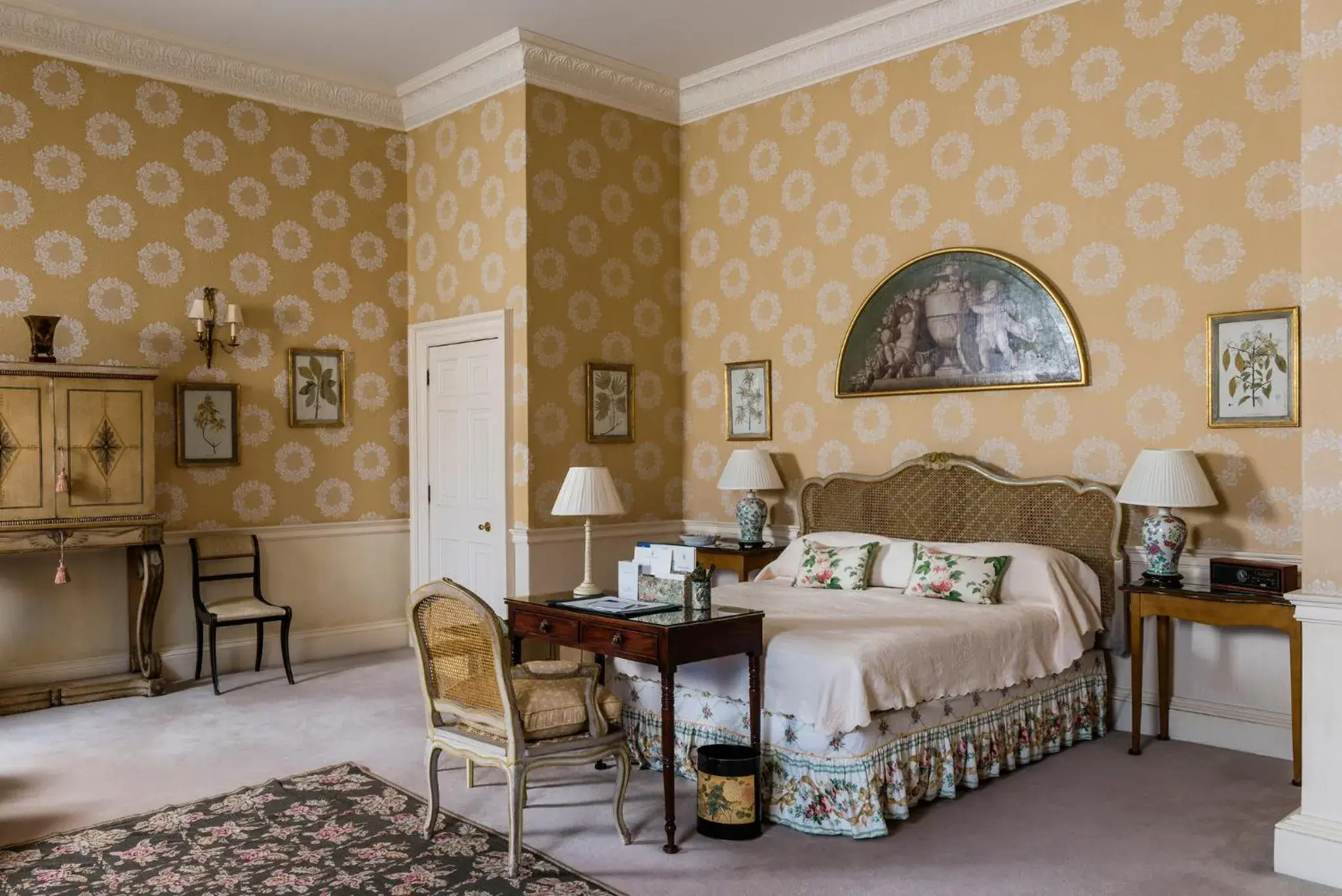 Bed in Hartwell House & Spa Bed in Hartwell House & Spa