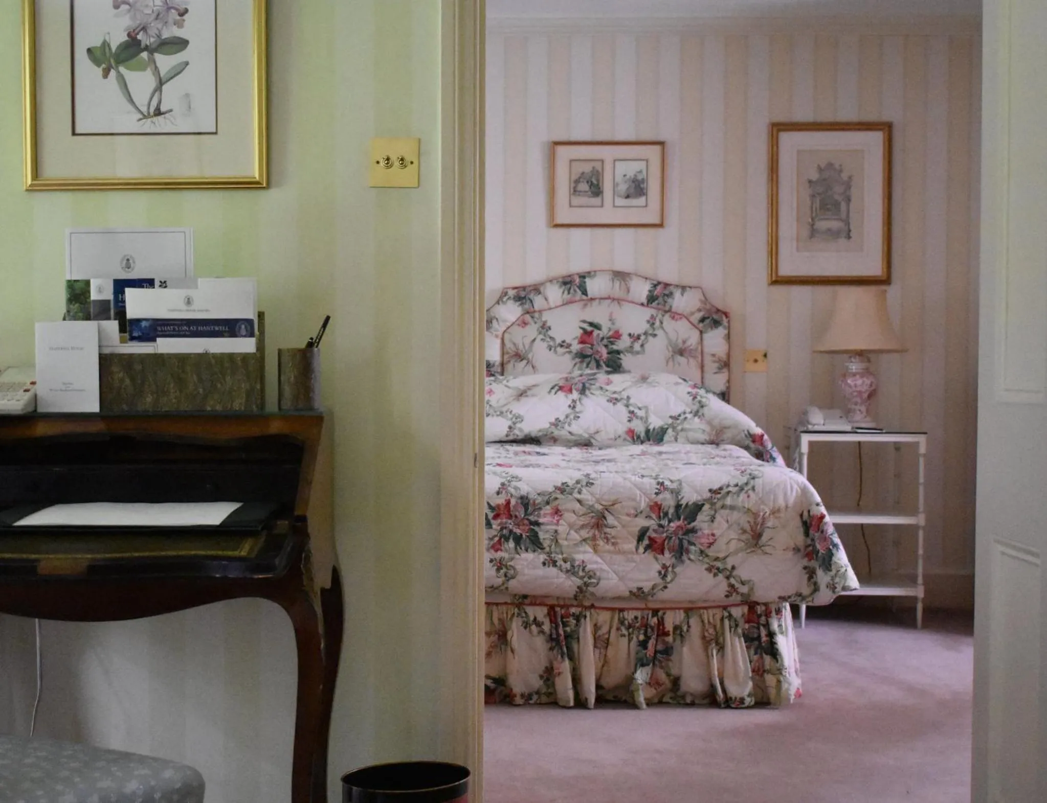 Bed in Hartwell House & Spa