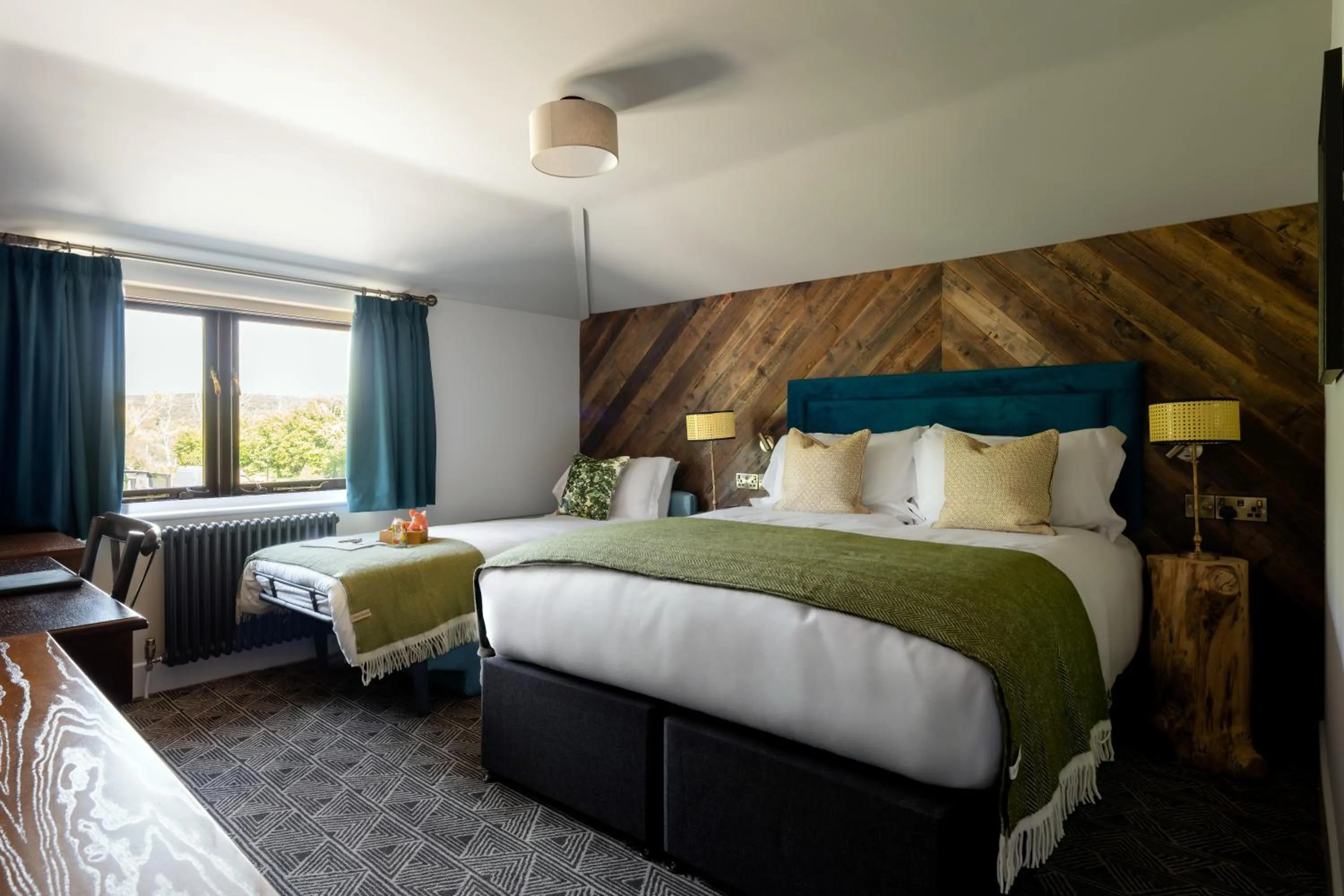 Photo of the whole room, Bed in The Hampshire Hog