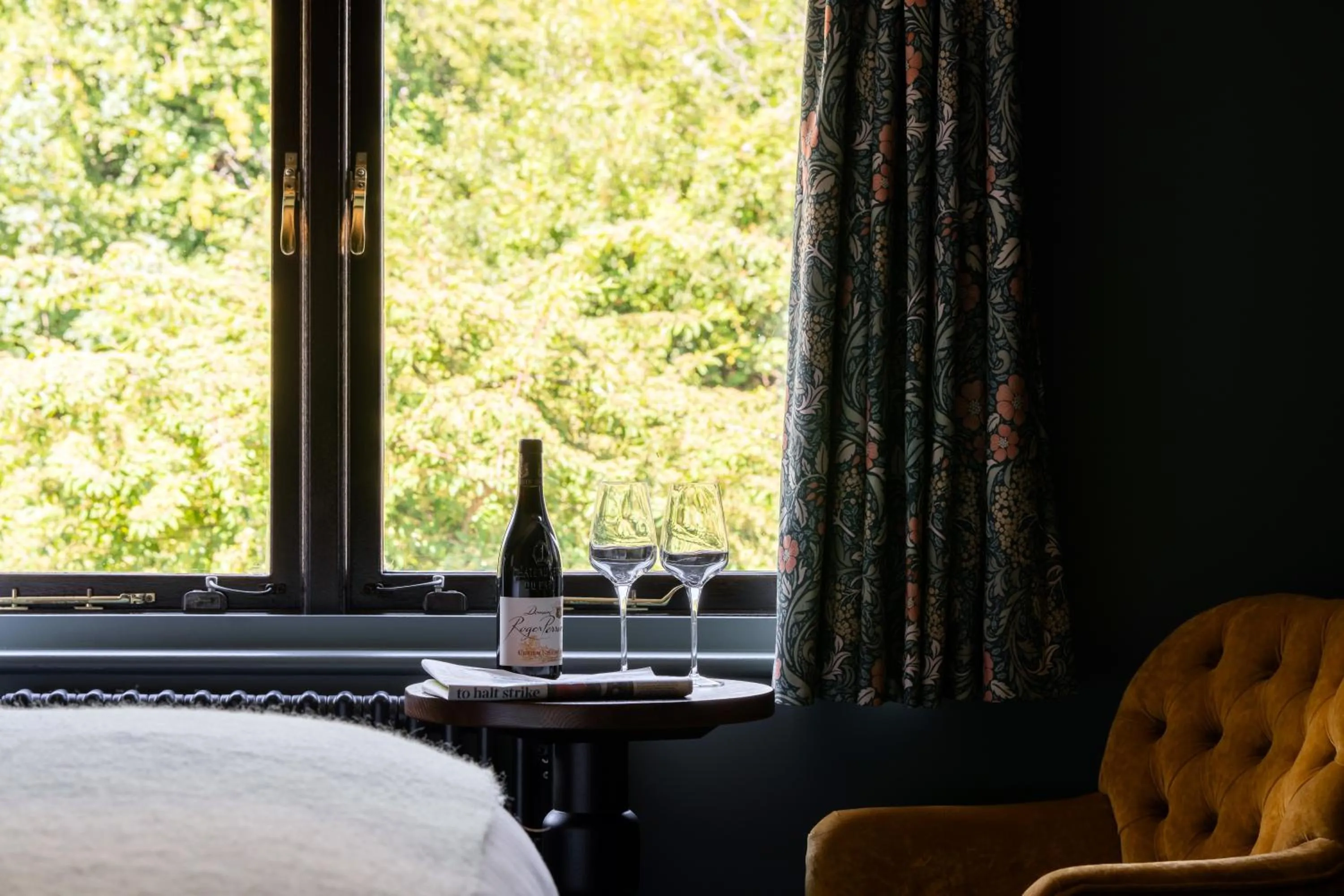 Seating area in The Hampshire Hog