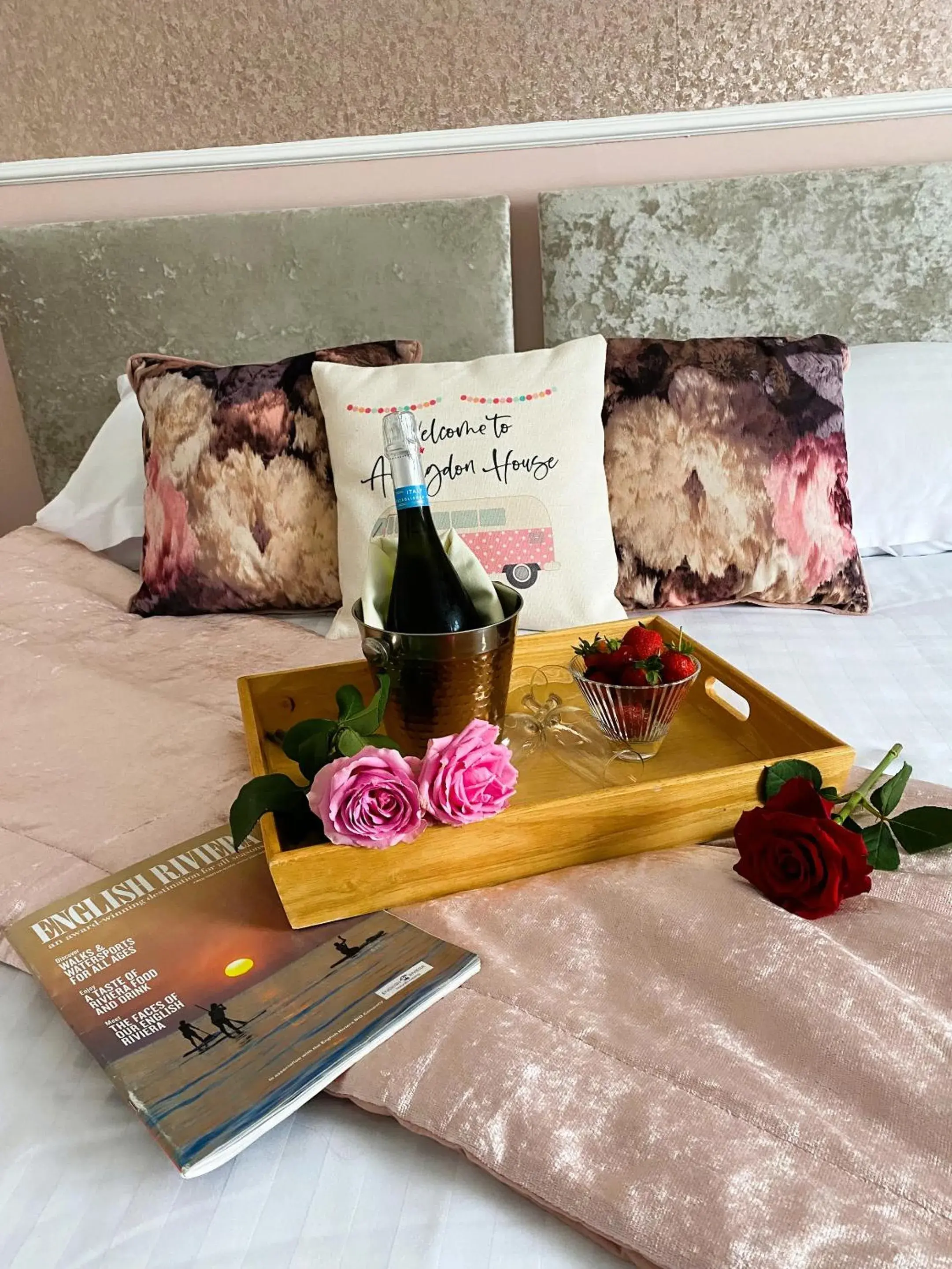 Food and drinks in Abingdon House Food and drinks in Abingdon House