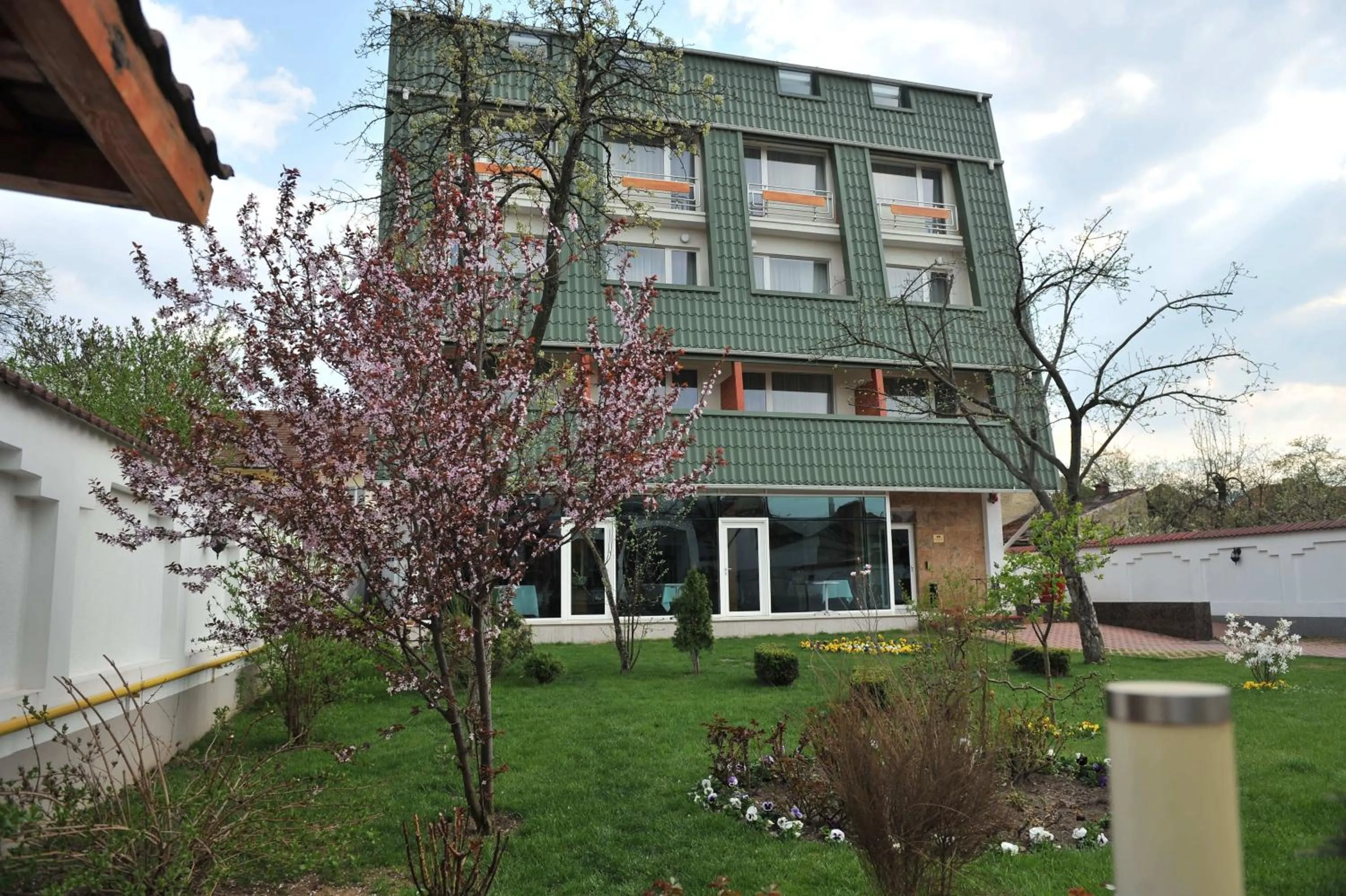 Facade/entrance in Hotel Jasmine