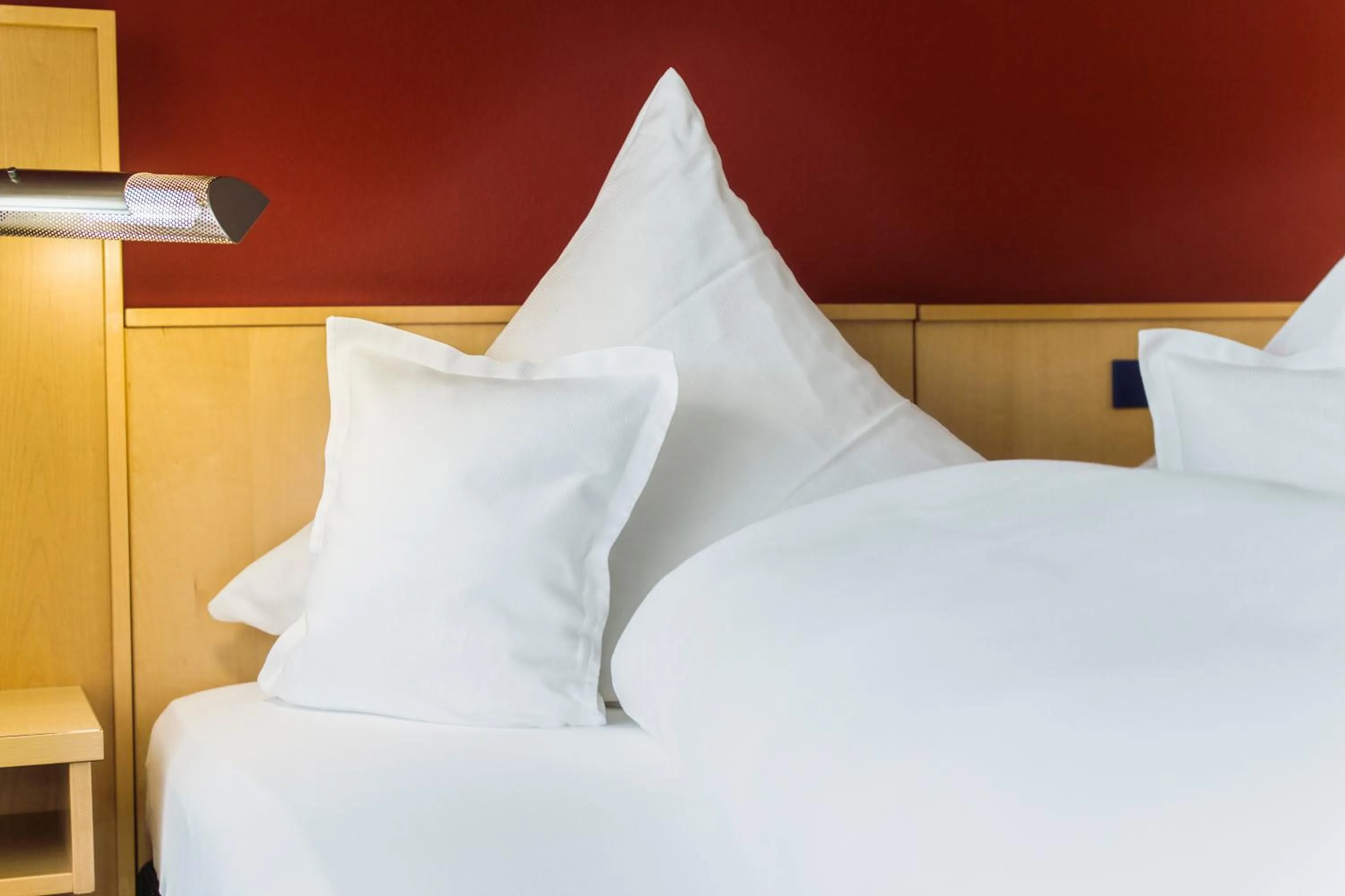 Bed in Stausee-Hotel