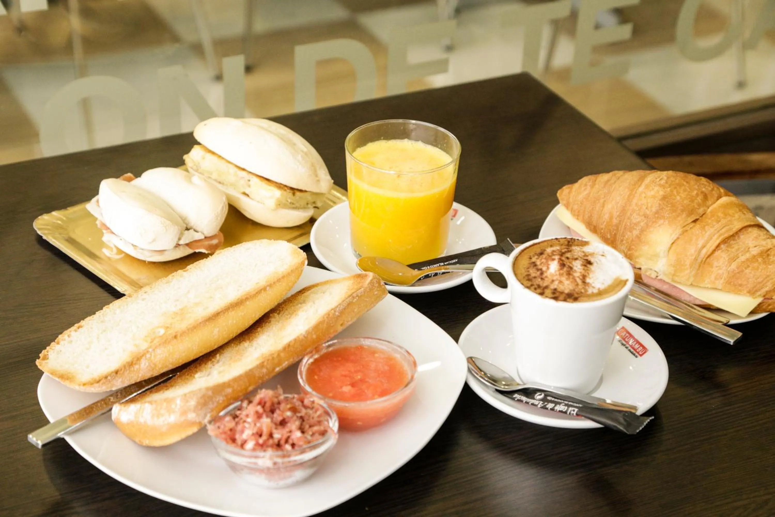 Lounge or bar in Hotel Córdoba Centro