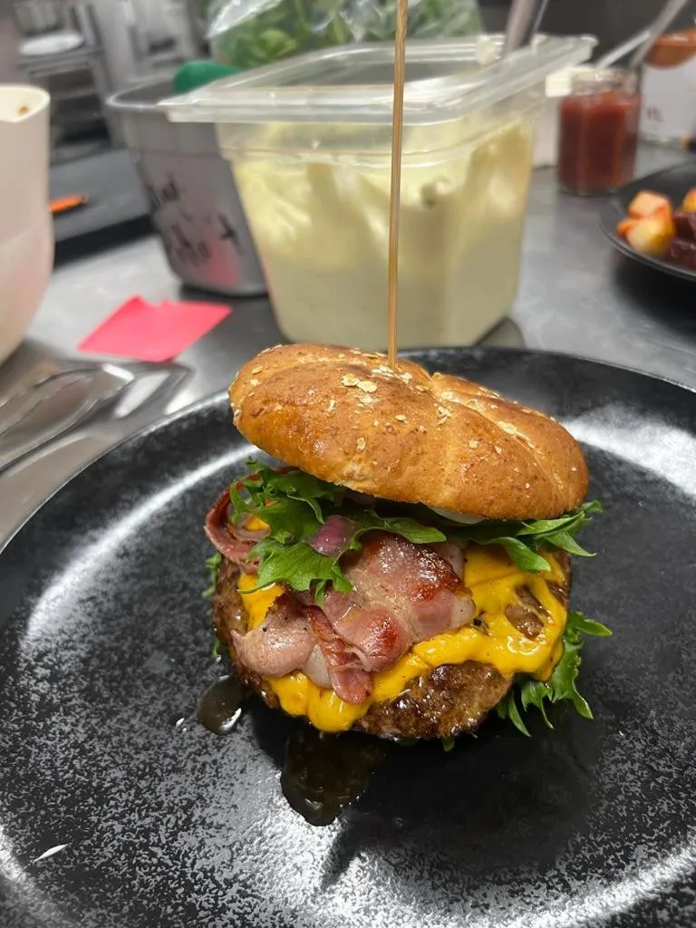 Restaurant/places to eat in Hotel Mestarin Kievari