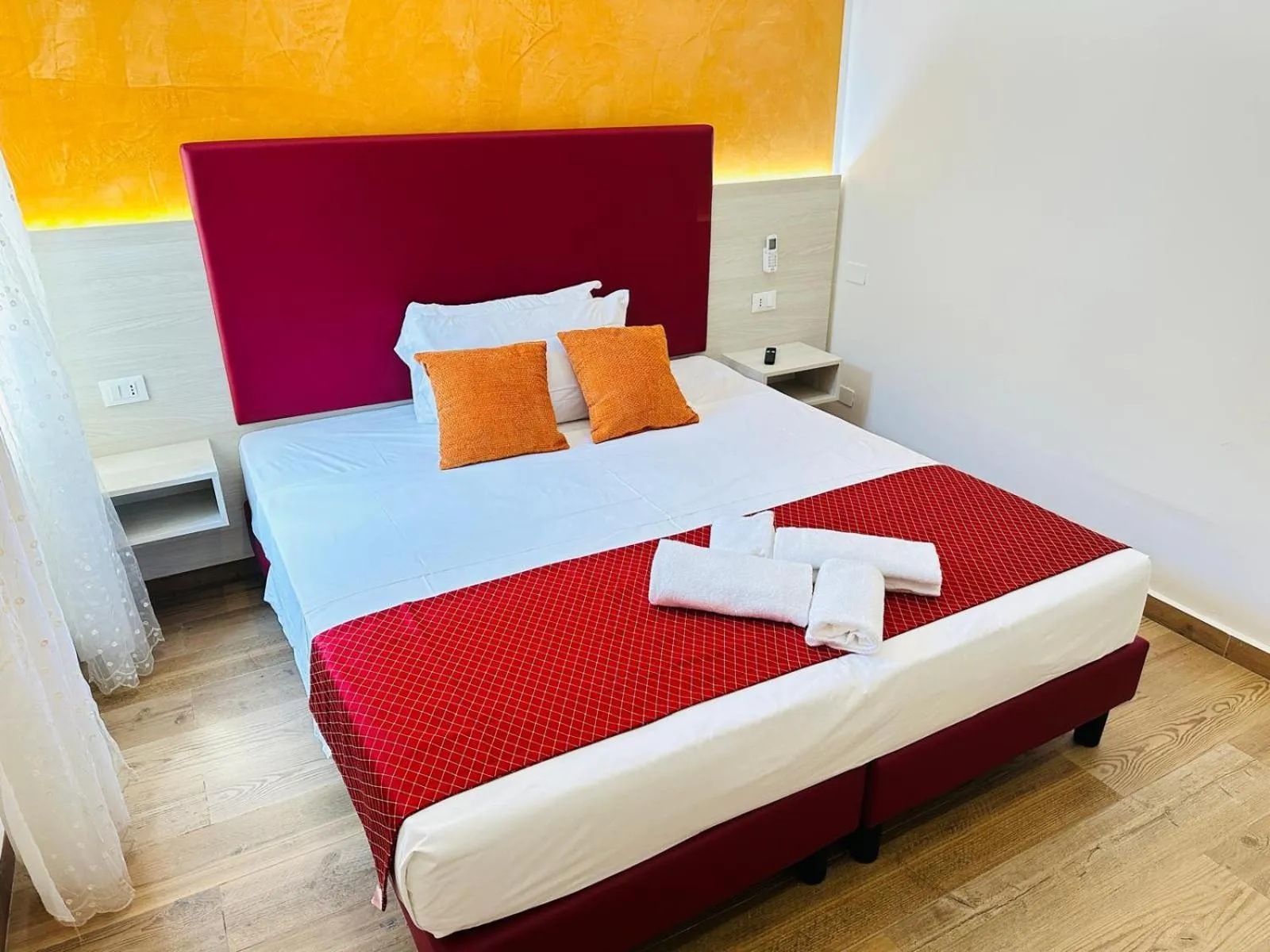 Bed in Vacation Venice Rooms